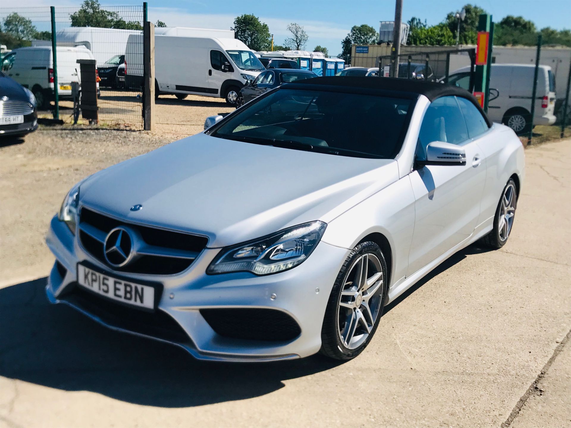 ON SALE MERCEDES E250d "AMG LINE" AUTO "CABRIOLET" CONVERTIBLE - 15 REG - HUGE SPEC - LOW MILES - Image 5 of 38