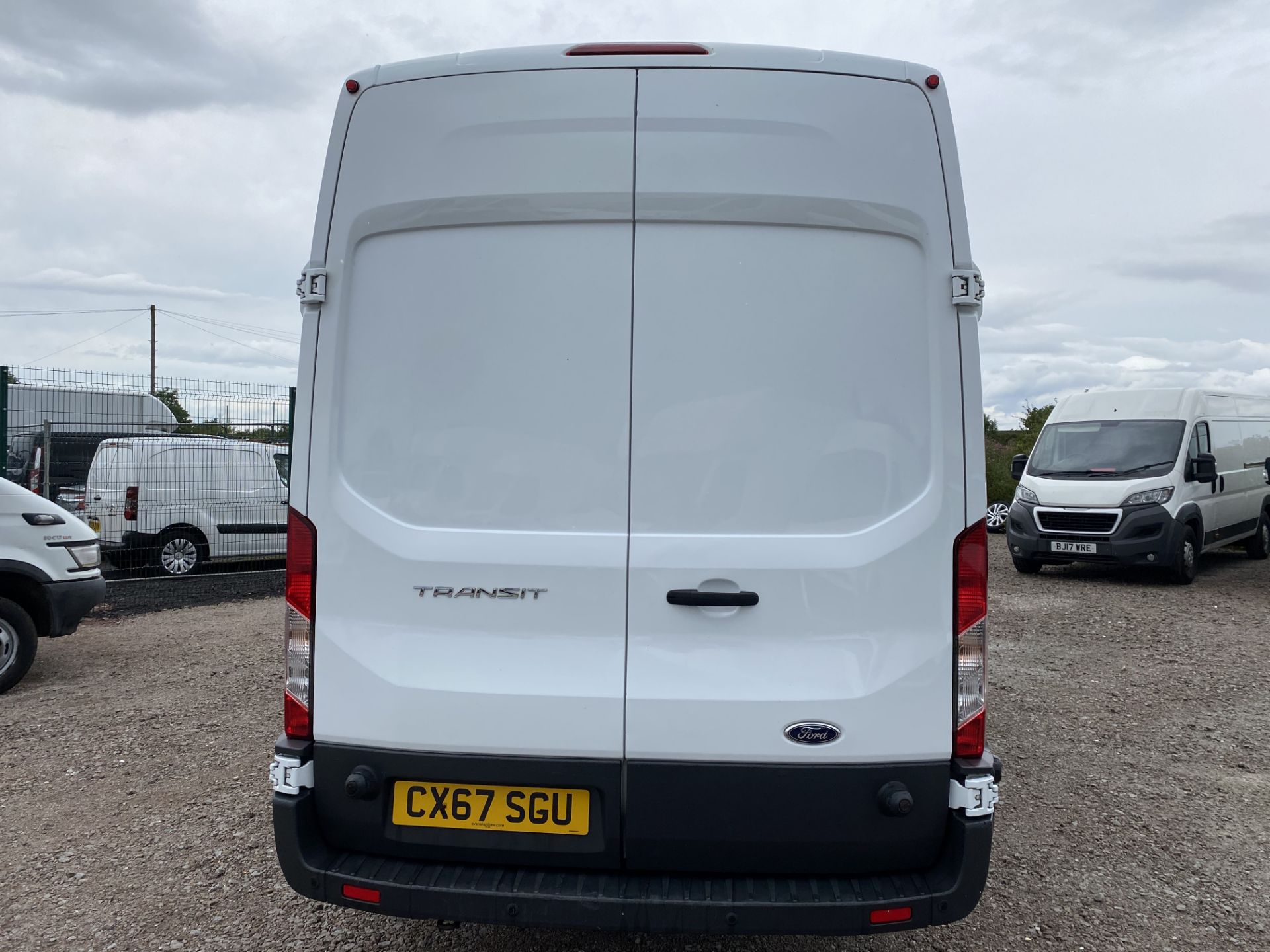 FORD TRANSIT 2.2TDCI (130) XLWB "JUMBO" TWIN WHEELER (2018 MODEL) 1 OWNER - EURO 6 - L4H3 - LOOK!! - Image 6 of 15