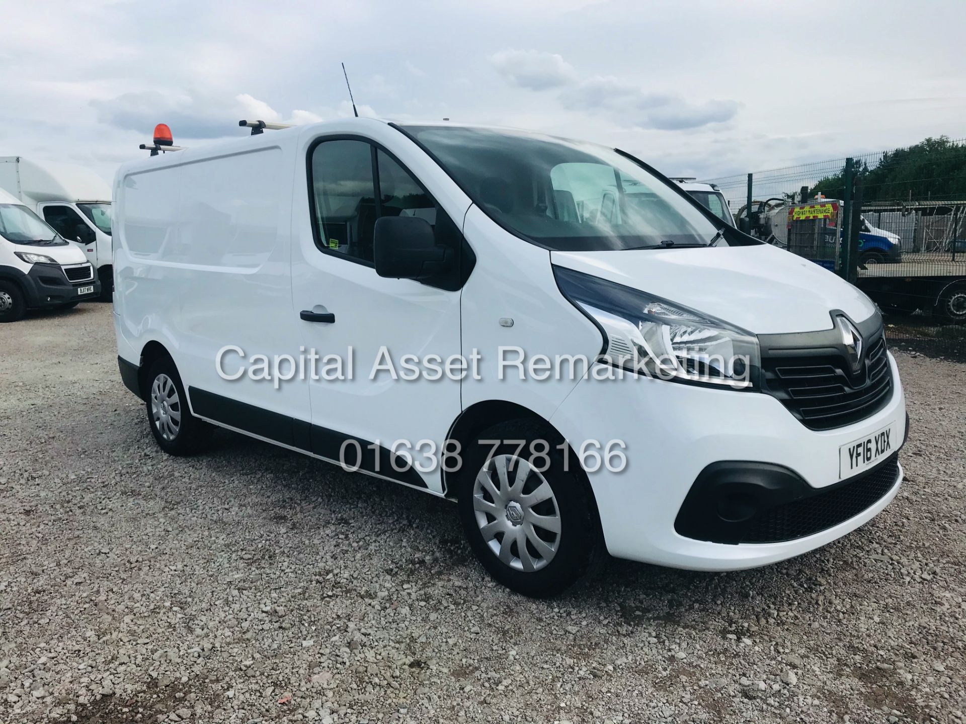 RENAULT TRAFIC 1.6CDTI "BUSINESS EDITION" 1 OWNER *AIR CON* ELEC PACK - LOW MILEAGE *LOOK* - Image 4 of 21