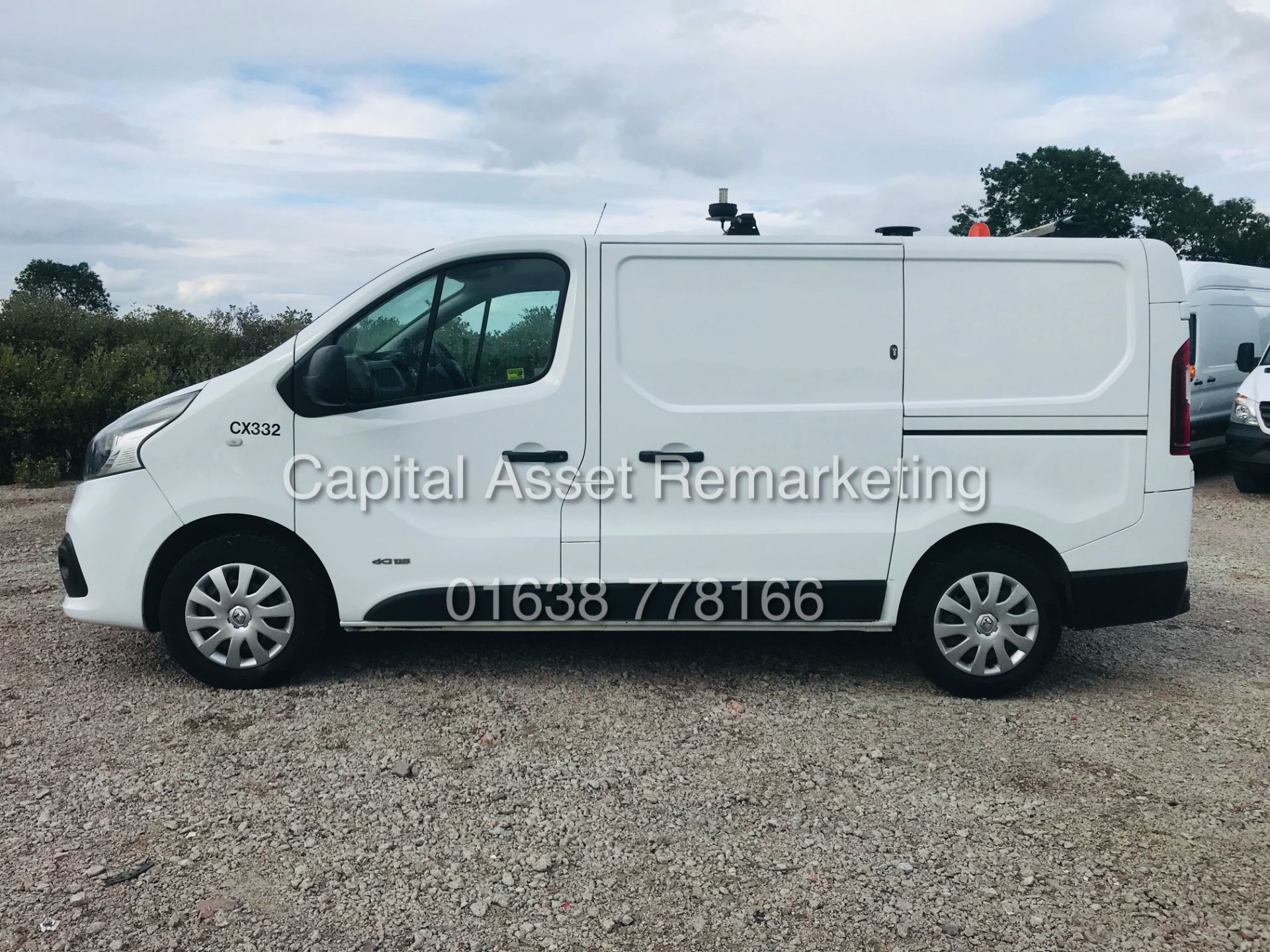 RENAULT TRAFIC 1.6CDTI "BUSINESS EDITION" 1 OWNER *AIR CON* ELEC PACK - LOW MILEAGE *LOOK* - Image 10 of 21