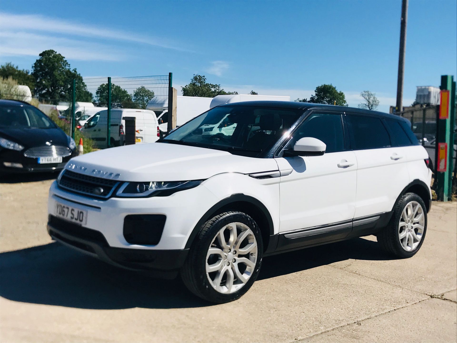 (On Sale) RANGE ROVER EVOQUE *SE* SUV (67 REG) '2.0 ED4 - 150 BHP' *LEATHER & PAN ROOF* (1 OWNER) - Image 5 of 39