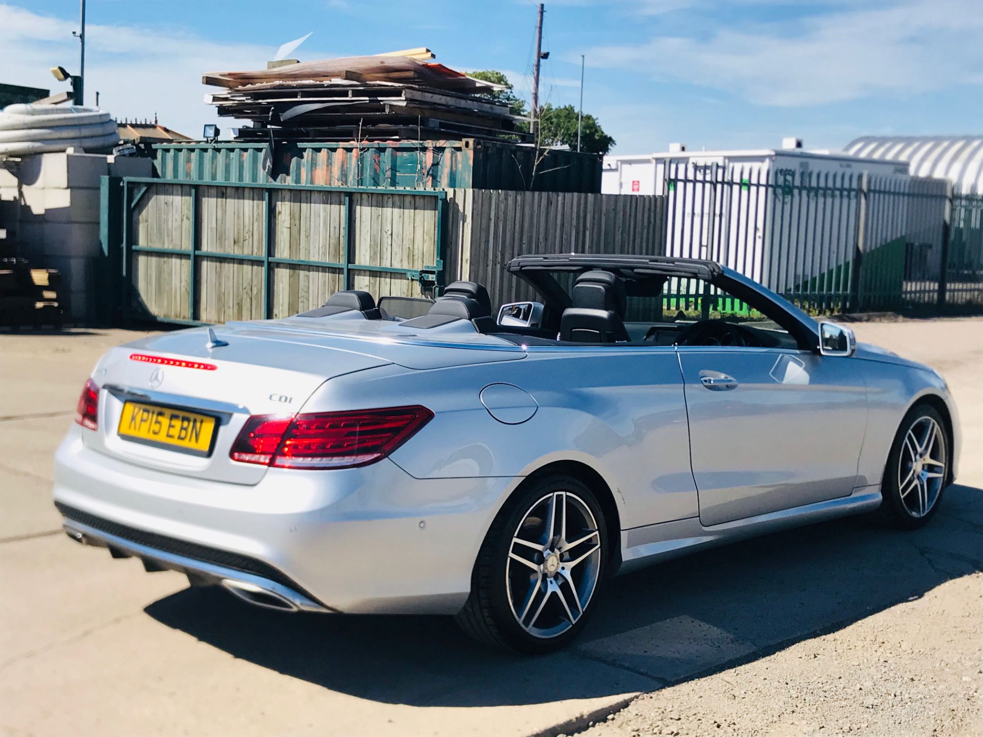 ON SALE MERCEDES E250d "AMG LINE" AUTO "CABRIOLET" CONVERTIBLE - 15 REG - HUGE SPEC - LOW MILES - Image 20 of 38