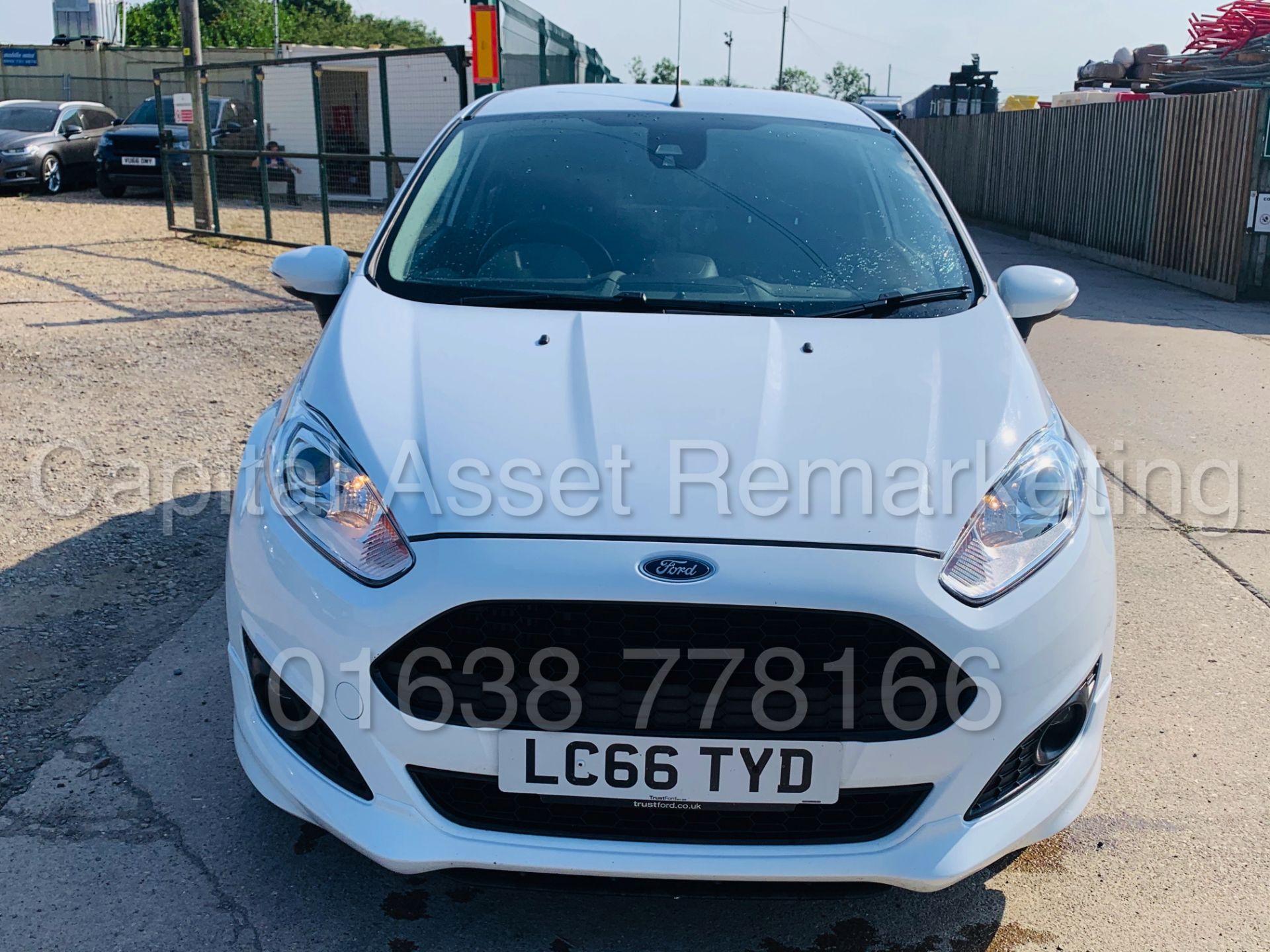 FORD FIESTA *SPORT VAN* (2017 - EURO 6) '1.5 TDCI - 95 BHP' *AIR CON & SAT NAV* (1 OWNER FROM NEW) - Image 4 of 47