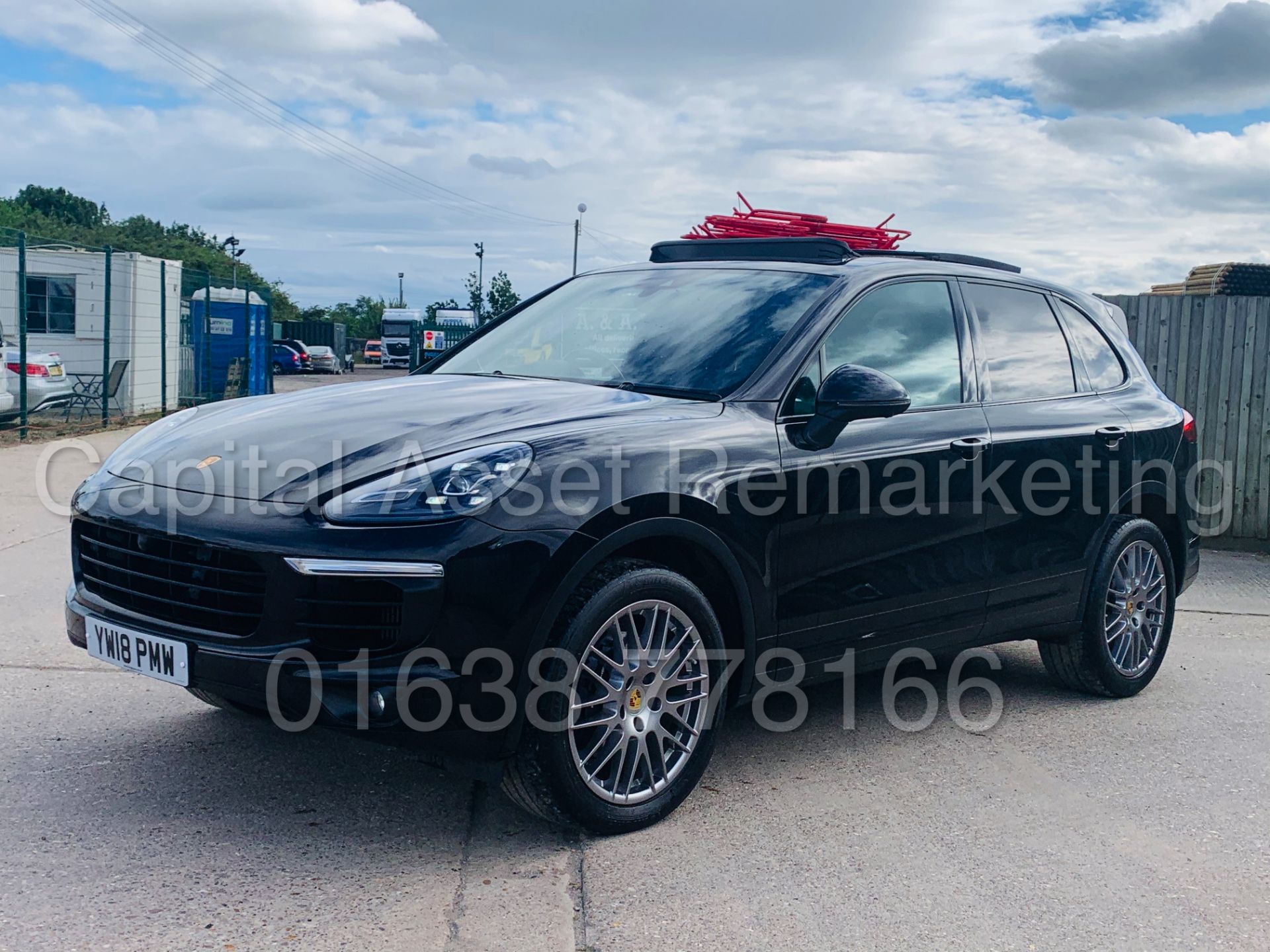 PORSCHE CAYENNE *SPORTS SUV* (2018) '3.0 V6 DIESEL - 262 BHP - 8 SPEED AUTO' **TOP OF THE RANGE** - Image 5 of 62