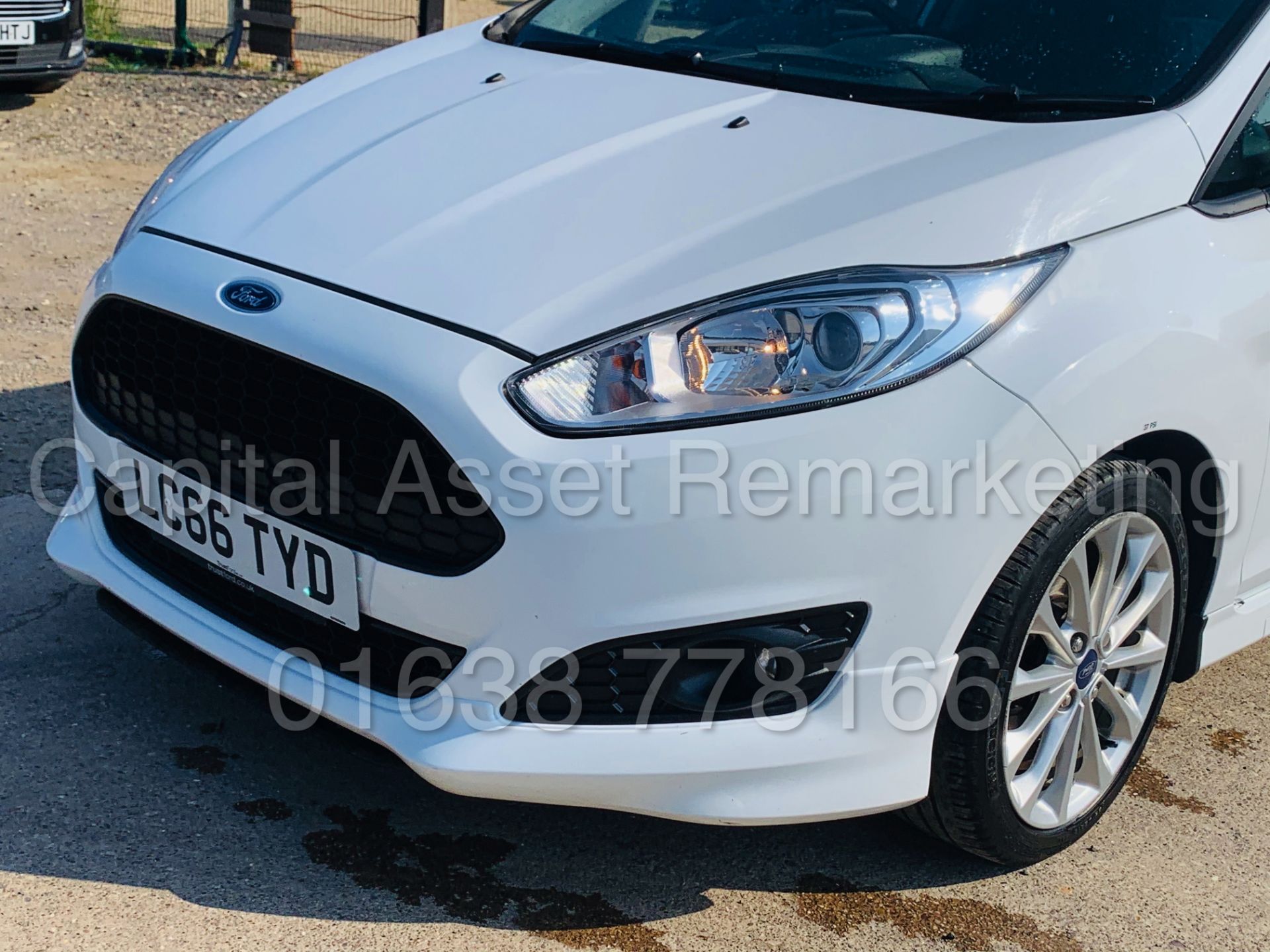 FORD FIESTA *SPORT VAN* (2017 - EURO 6) '1.5 TDCI - 95 BHP' *AIR CON & SAT NAV* (1 OWNER FROM NEW) - Image 16 of 47