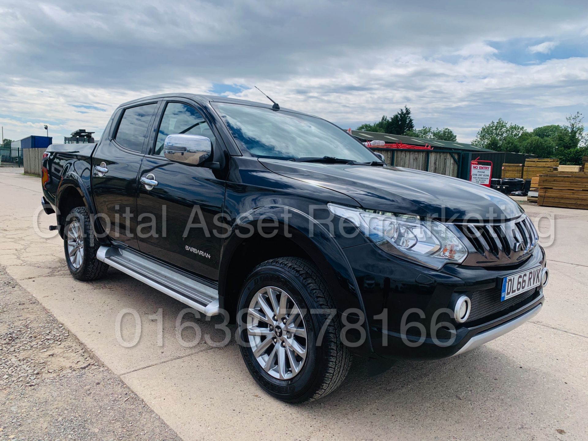 (On Sale) MITSUBISHI L200 *BARBARIAN* D/CAB PICK-UP (2017 - NEW MODEL) '2.4 DI-D - 178 BHP - AUTO - Image 3 of 56