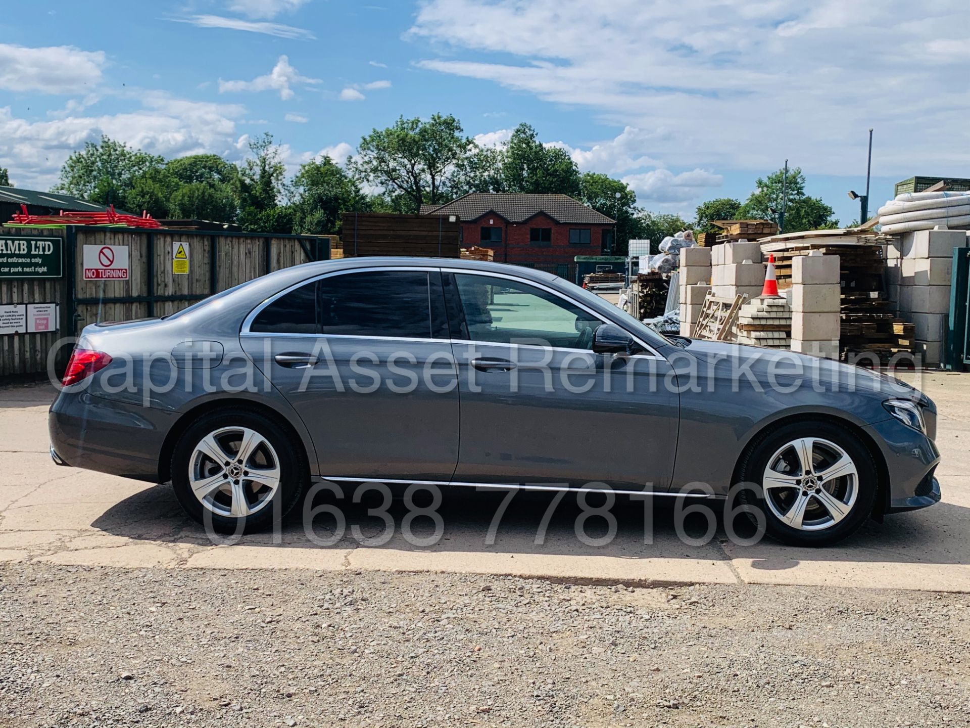 (On Sale) MERCEDES-BENZ E220D *SALOON* (2018 - NEW MODEL) '9-G TRONIC AUTO - LEATHER - SAT NAV' - Image 14 of 56