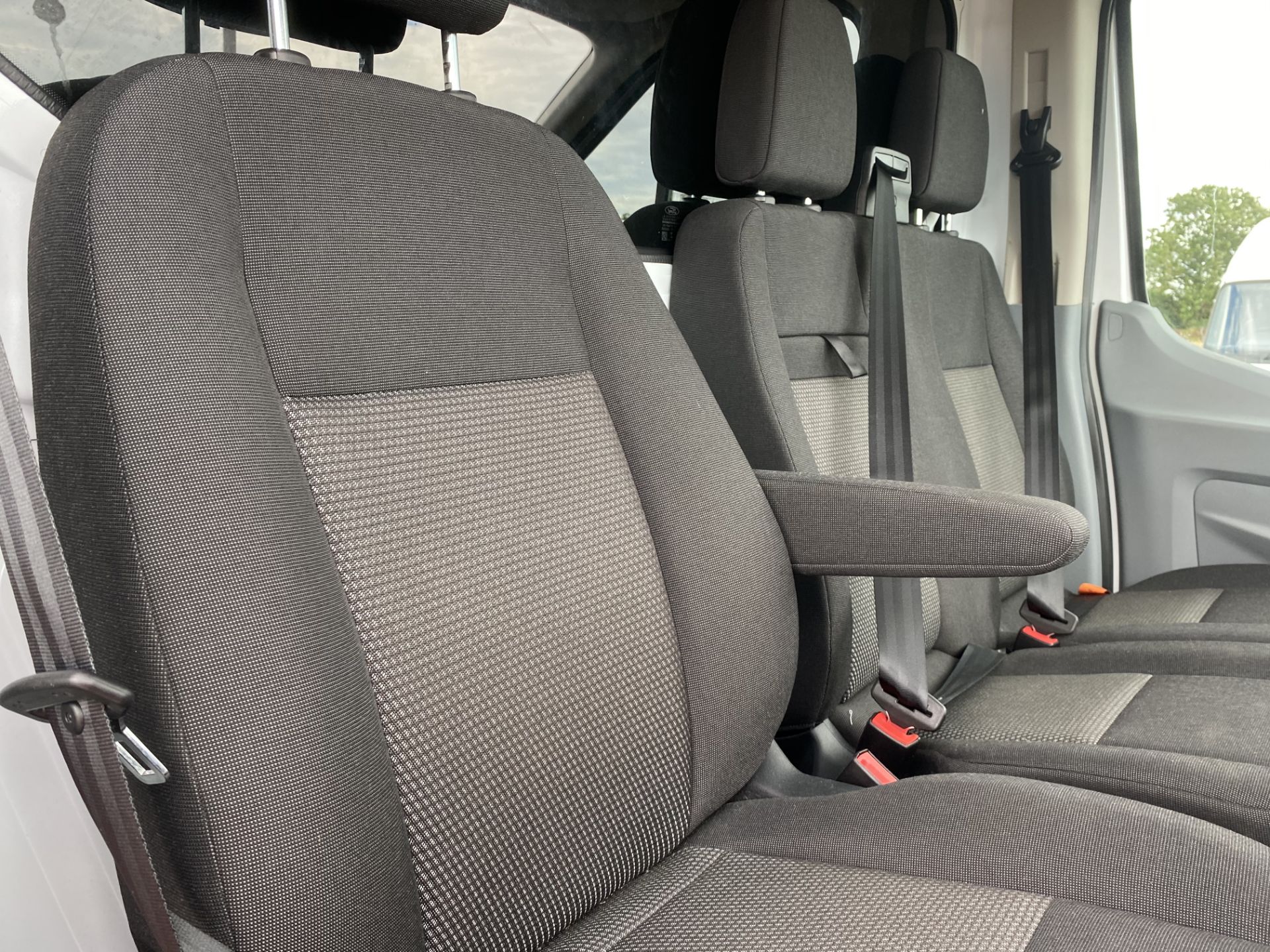 FORD TRANSIT T350L "LWB" 2.2TDCI (130) 14 FOOT LUTON BOX VAN - 2019 MODEL - 1 OWNER -LOW MILES -WOW! - Image 17 of 19