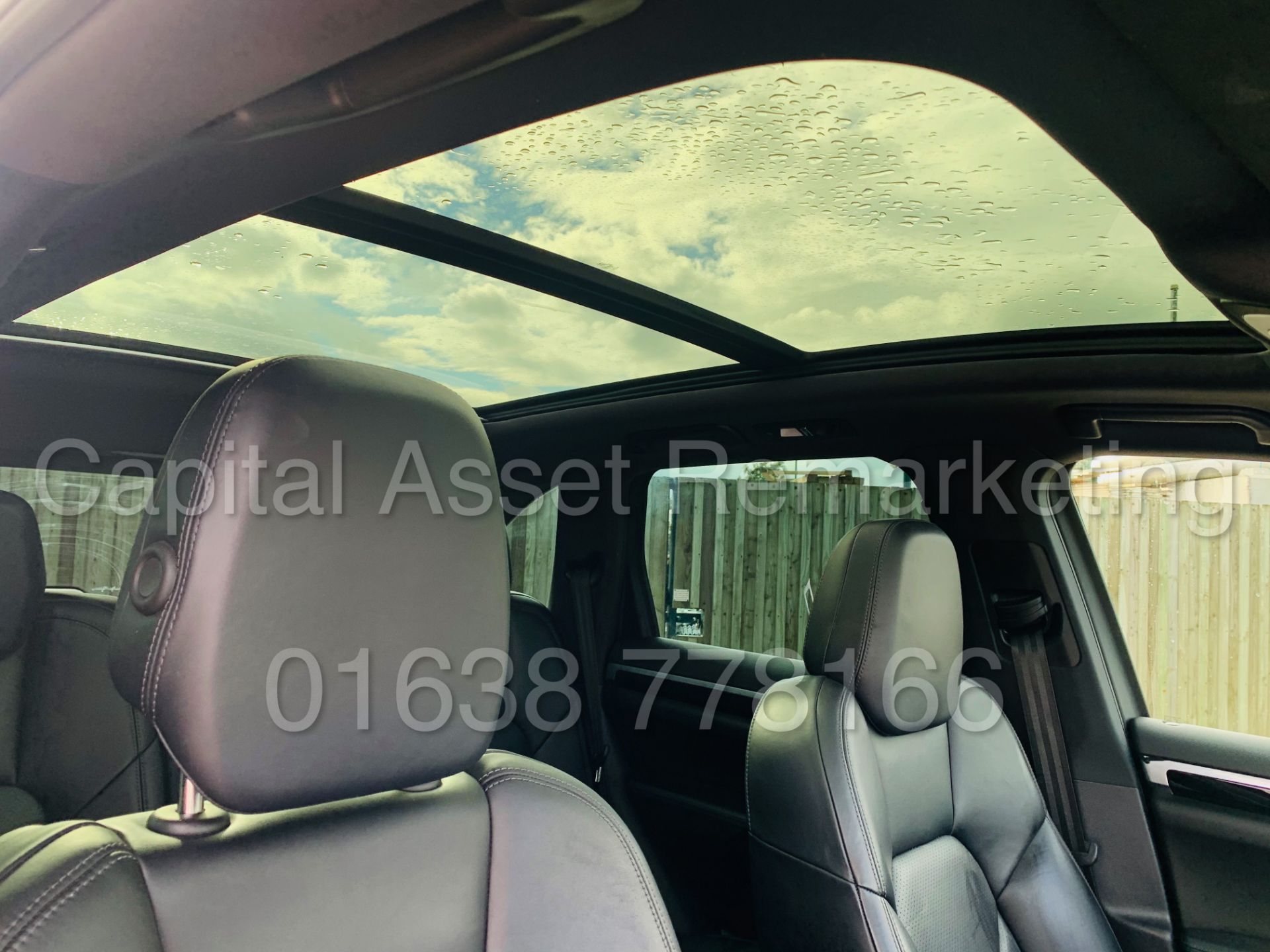 PORSCHE CAYENNE *SPORTS SUV* (2018) '3.0 V6 DIESEL - 262 BHP - 8 SPEED AUTO' **TOP OF THE RANGE** - Image 48 of 62