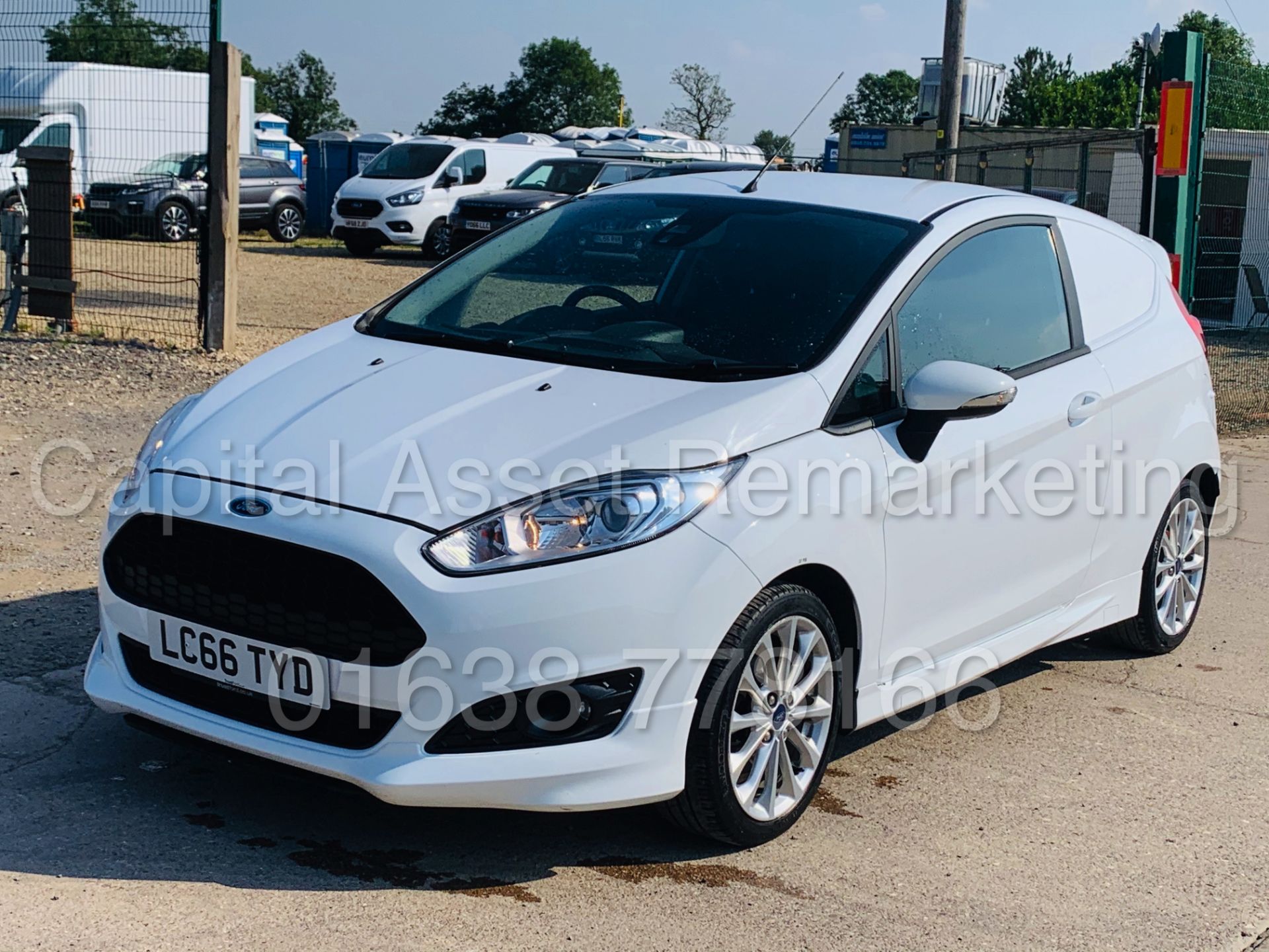 FORD FIESTA *SPORT VAN* (2017 - EURO 6) '1.5 TDCI - 95 BHP' *AIR CON & SAT NAV* (1 OWNER FROM NEW) - Image 5 of 47