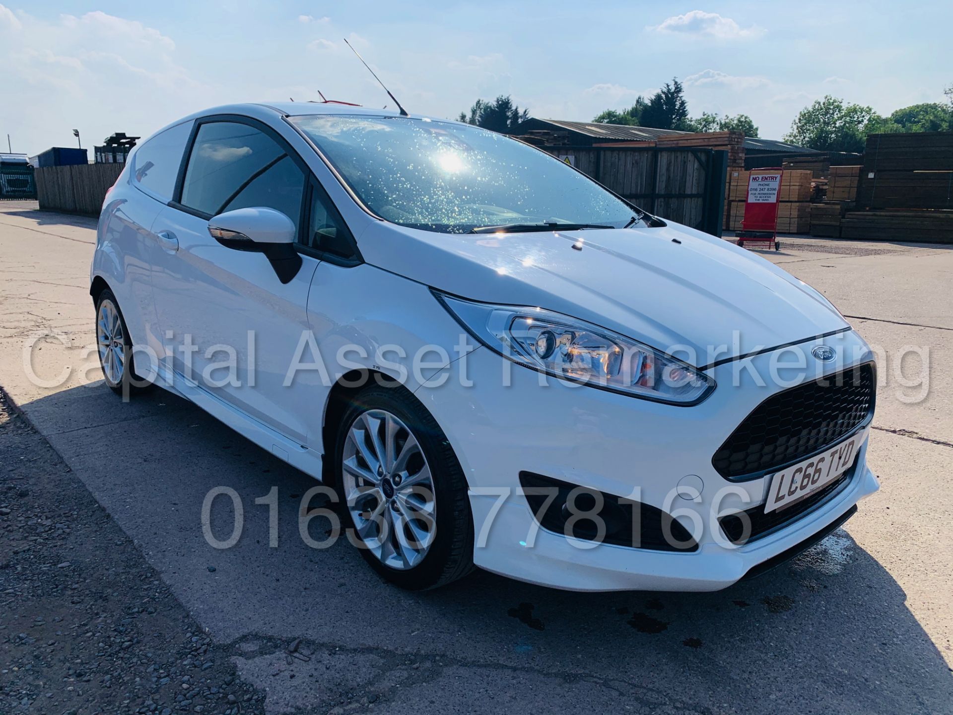 FORD FIESTA *SPORT VAN* (2017 - EURO 6) '1.5 TDCI - 95 BHP' *AIR CON & SAT NAV* (1 OWNER FROM NEW) - Image 3 of 47