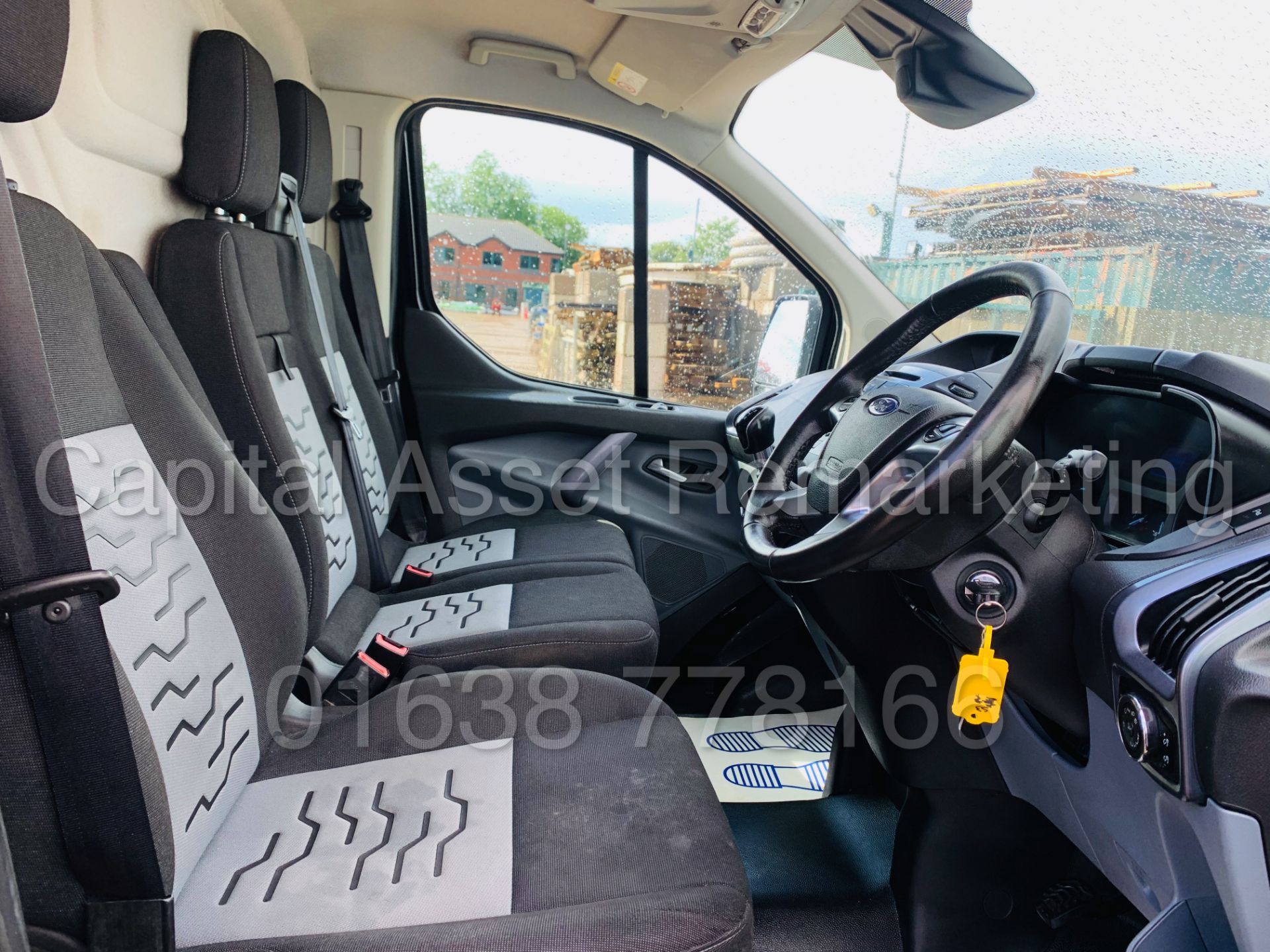 (On Sale) FORD TRANSIT CUSTOM *LIMITED* (2018 - EURO 6) '2.0 TDCI - 130 BHP - 6 SPEED' **LOW MILES** - Image 30 of 44