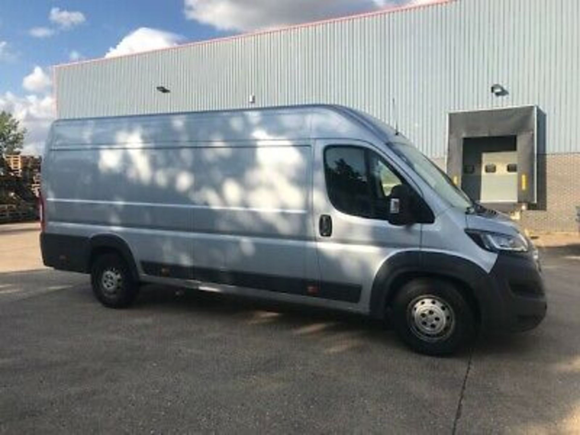 (On Sale) PEUGEOT BOXER 2.0 "BLUE HDI" 435 L4H2 EXTRA LONG WHEEL BASE (2017 EURO 6) 1 KEEPER