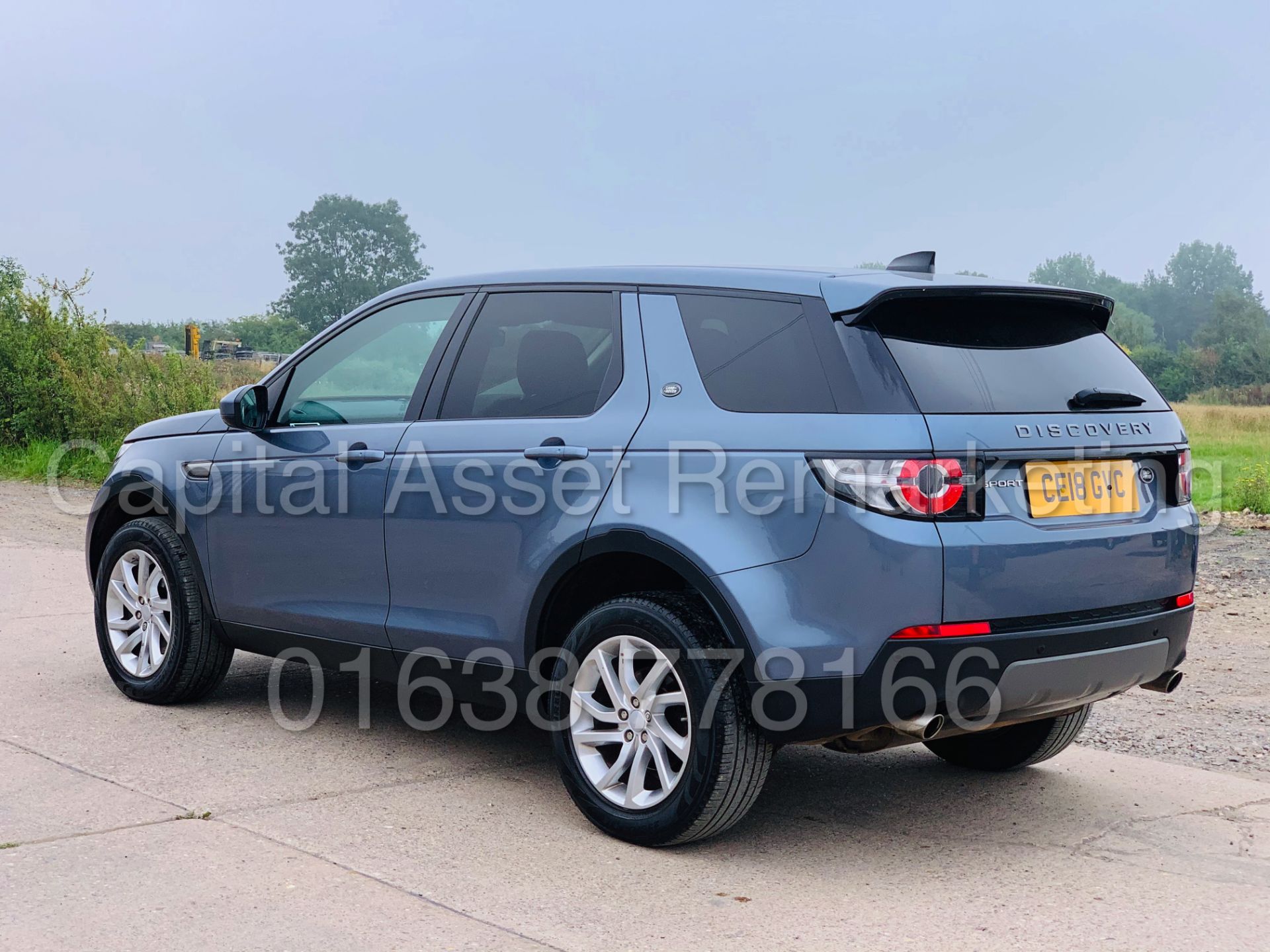 (On Sale) LAND ROVER DISCOVERY SPORT *SE TECH* 7 SEATER SUV (2018) '2.0 TD4 - STOP/START' *SAT NAV* - Image 10 of 59