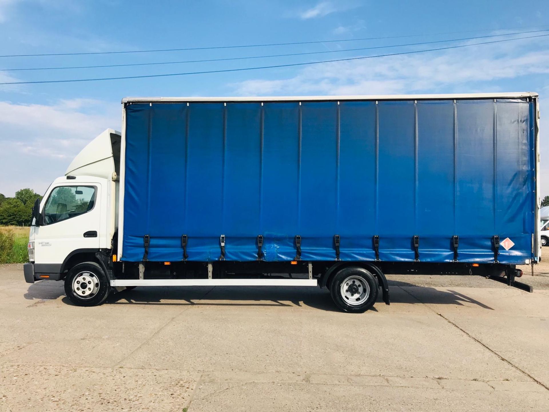 On Sale MITSUBISHI CANTER 7C18 "LWB" 22 FOOT CURTAINSIDER TRUCK - 6 SPEED MANUAL - 11 REG BARN DOORS - Image 9 of 21