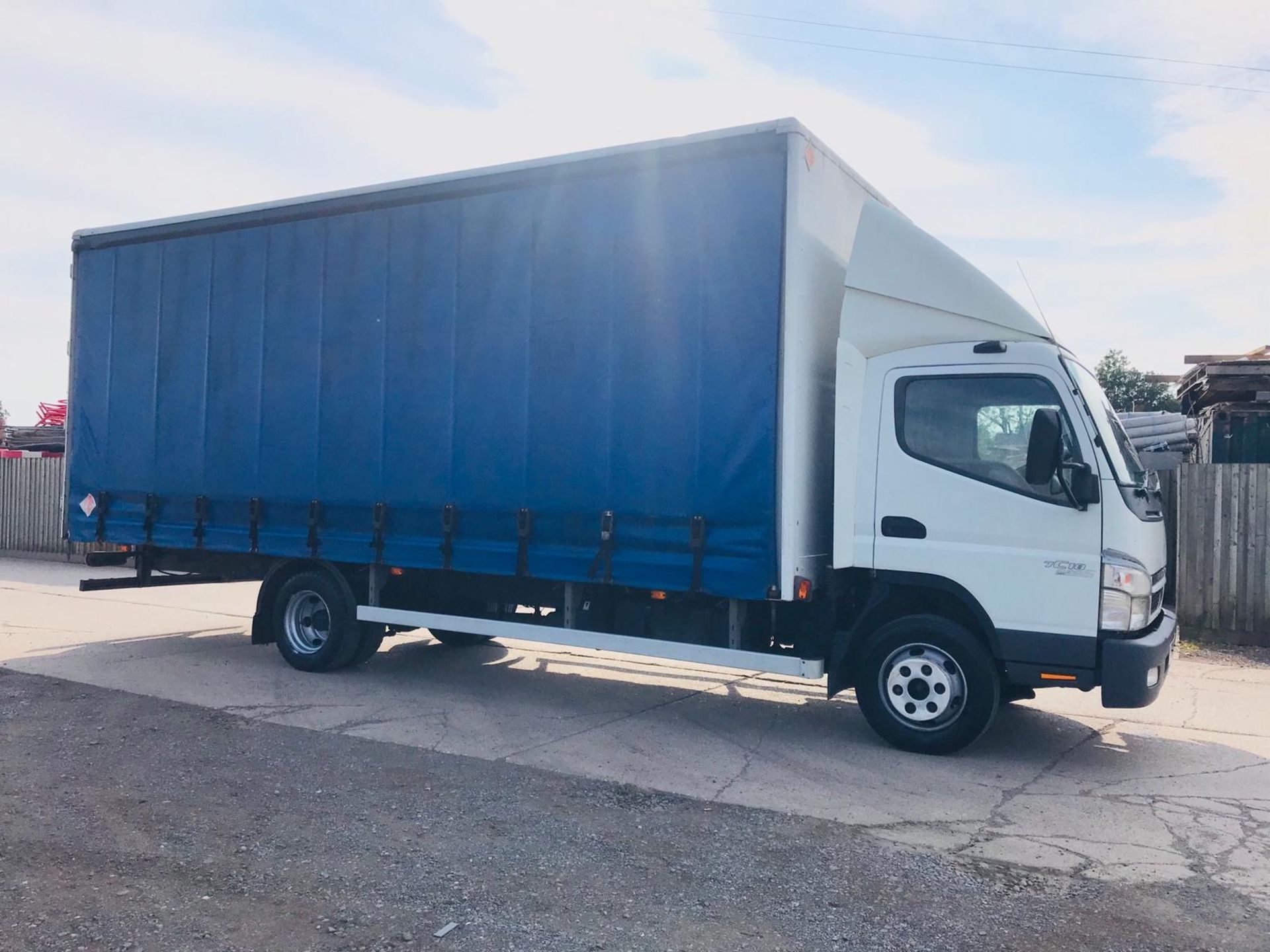 On Sale MITSUBISHI CANTER 7C18 "LWB" 22 FOOT CURTAINSIDER TRUCK - 6 SPEED MANUAL - 11 REG BARN DOORS - Image 10 of 21