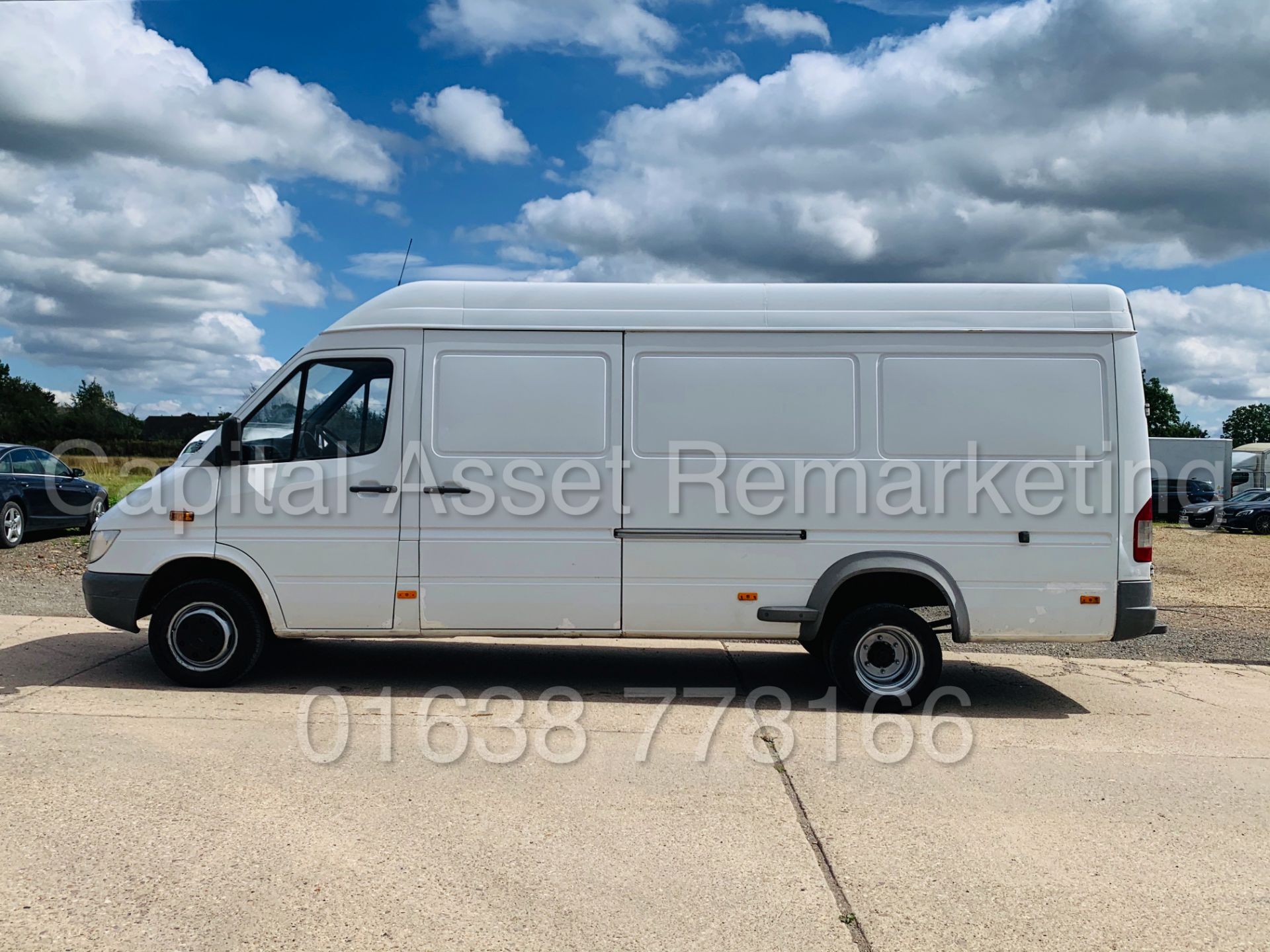 On Sale MERCEDES-BENZ SPRINTER 411 CDI *LWB HI-ROOF* (2006) '110 BHP - 5 SPEED' *TWIN AXLE* (NO VAT) - Image 8 of 25