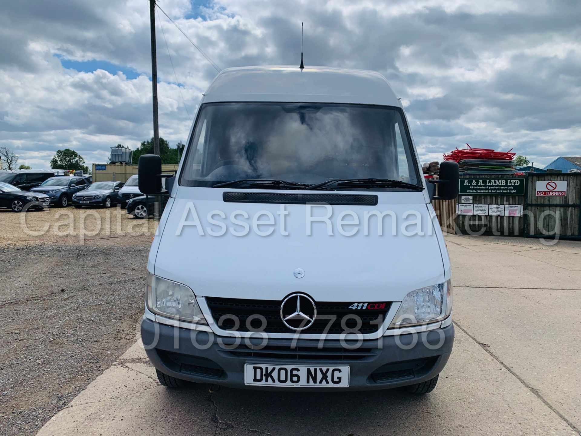 On Sale MERCEDES-BENZ SPRINTER 411 CDI *LWB HI-ROOF* (2006) '110 BHP - 5 SPEED' *TWIN AXLE* (NO VAT) - Image 4 of 25