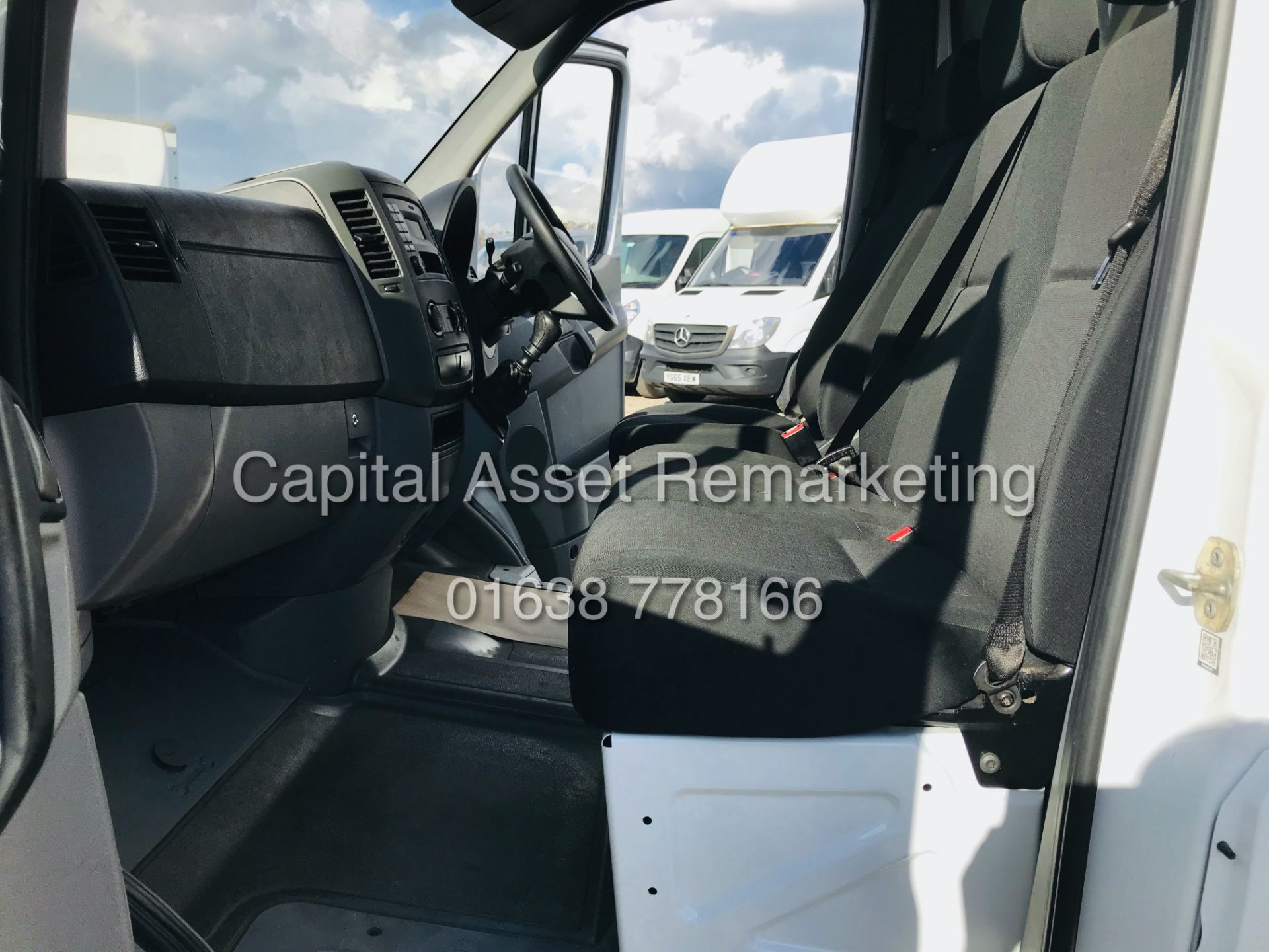 (ON SALE) MERCEDES SPRINTER 314CDI (2018 YEAR) 14FT LUTON TAIL-LIFT *1 OWNER FSH* EURO6 / ULEZ - Image 23 of 25