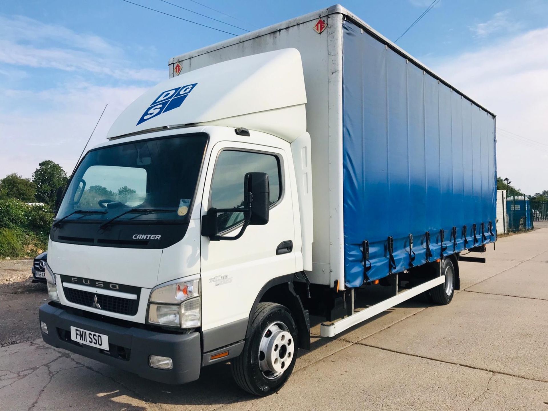 On Sale MITSUBISHI CANTER 7C18 "LWB" 22 FOOT CURTAINSIDER TRUCK - 6 SPEED MANUAL - 11 REG BARN DOORS - Image 2 of 21