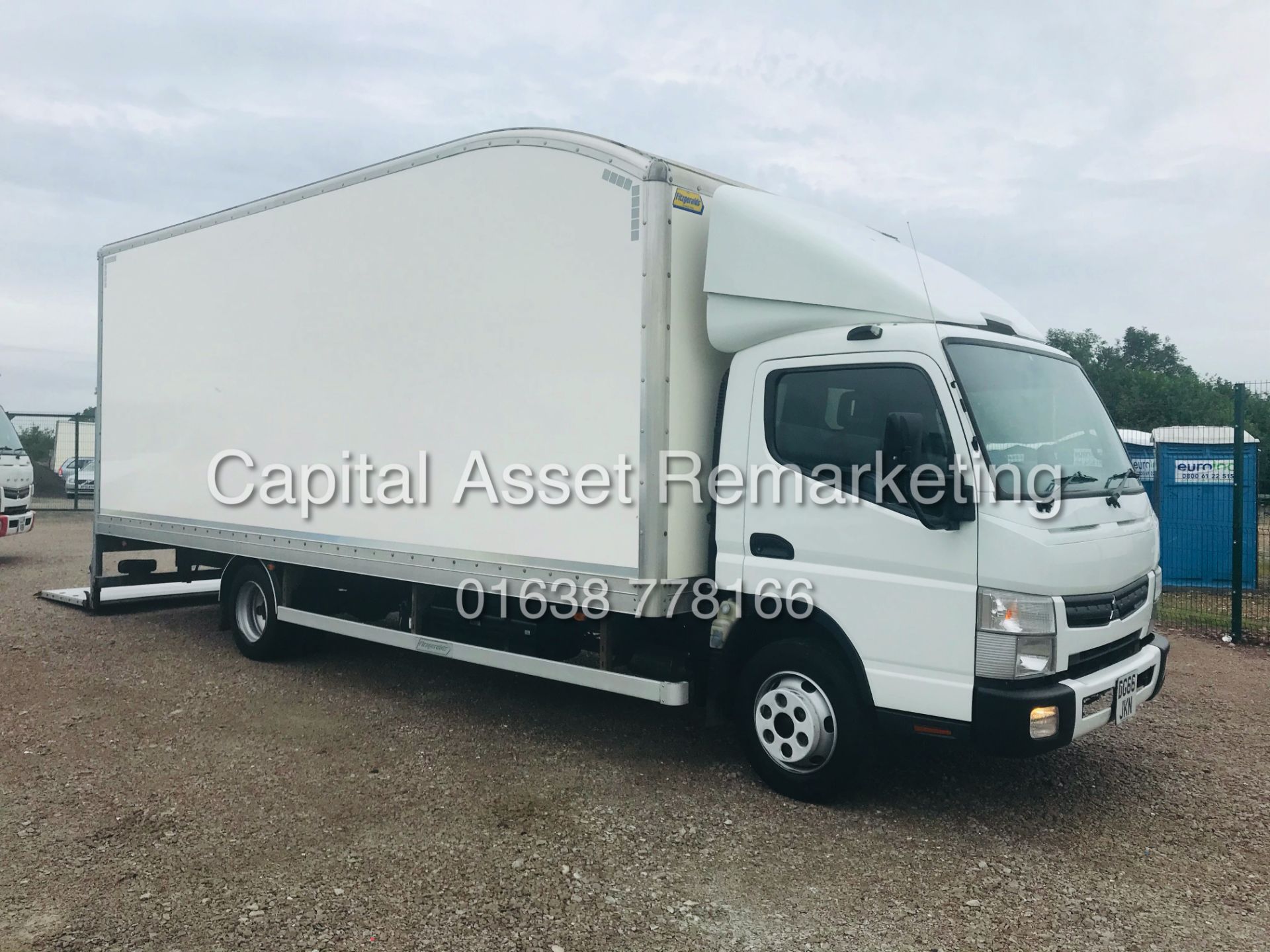 MITSUBISHI FUSO CANTER (2017 MODEL) 22FT BOX WITH REAR AND SIDE ACCESS *AD-BLUE / ULEZ COMPLIANT* - Image 4 of 24