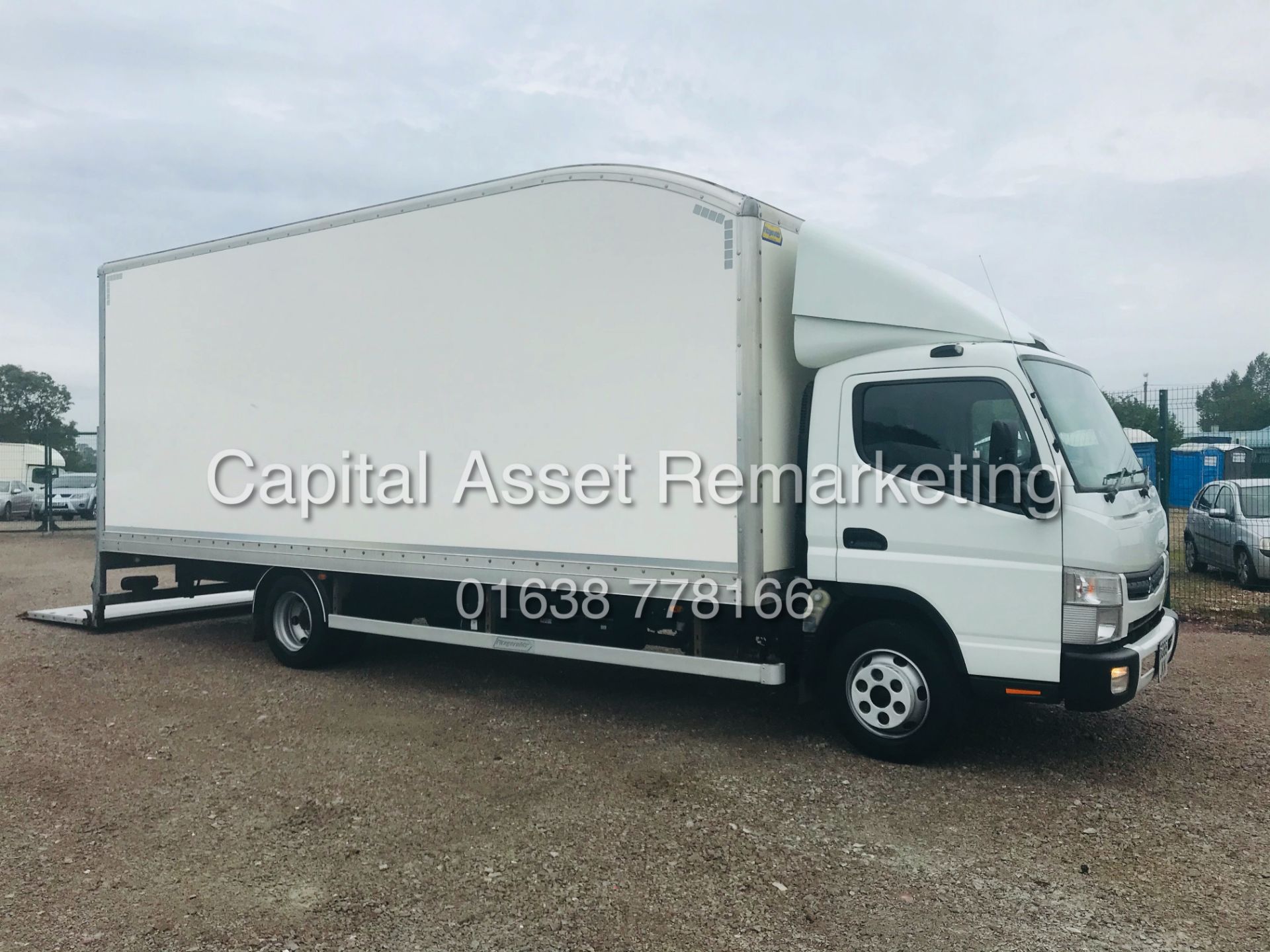 MITSUBISHI FUSO CANTER (2017 MODEL) 22FT BOX WITH REAR AND SIDE ACCESS *AD-BLUE / ULEZ COMPLIANT* - Image 5 of 24