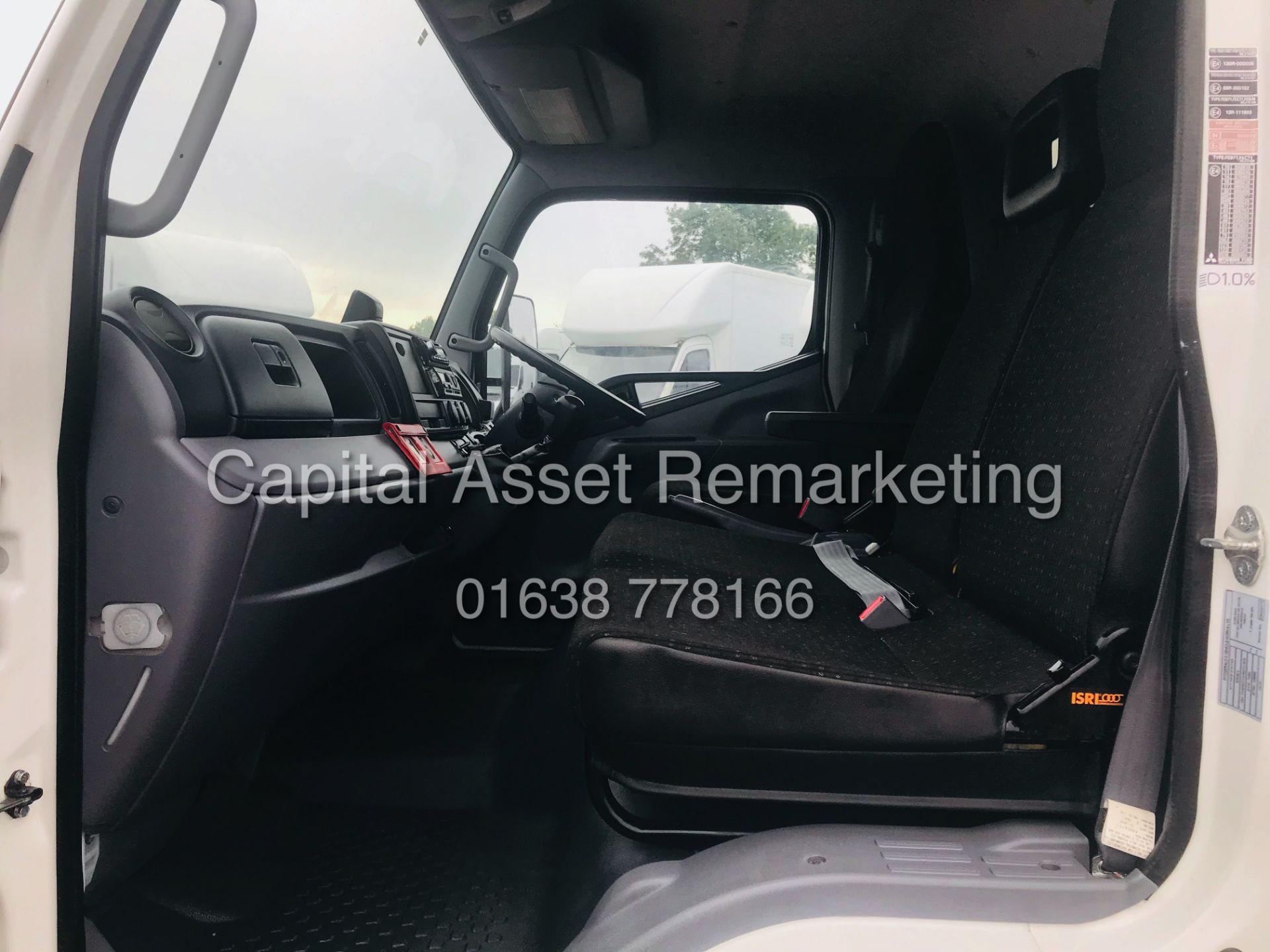 MITSUBISHI FUSO CANTER (2017 MODEL) 22FT BOX WITH REAR AND SIDE ACCESS *AD-BLUE / ULEZ COMPLIANT* - Image 23 of 24