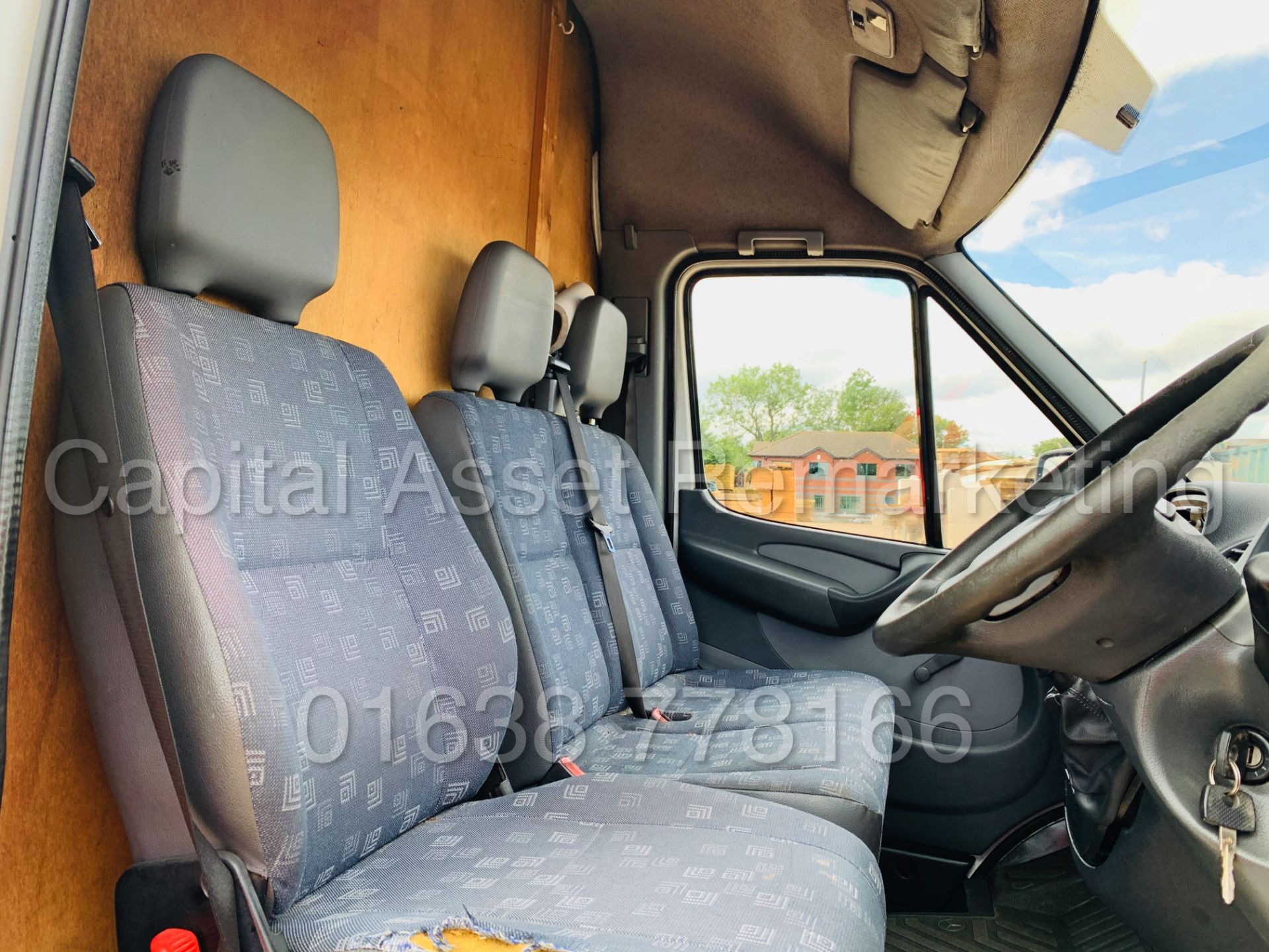 On Sale MERCEDES-BENZ SPRINTER 411 CDI *LWB HI-ROOF* (2006) '110 BHP - 5 SPEED' *TWIN AXLE* (NO VAT) - Image 14 of 25