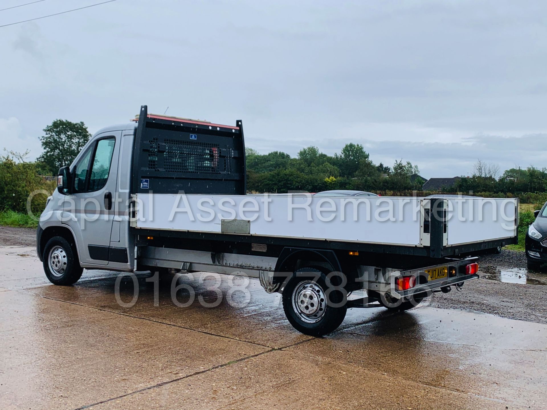 PEUGEOT BOXER 335 *LWB - DROPSIDE TRUCK* (2017 - EURO 6) '2.0 BLUE HDI -130 BHP - 6 SPEED' (1 OWNER) - Image 9 of 37