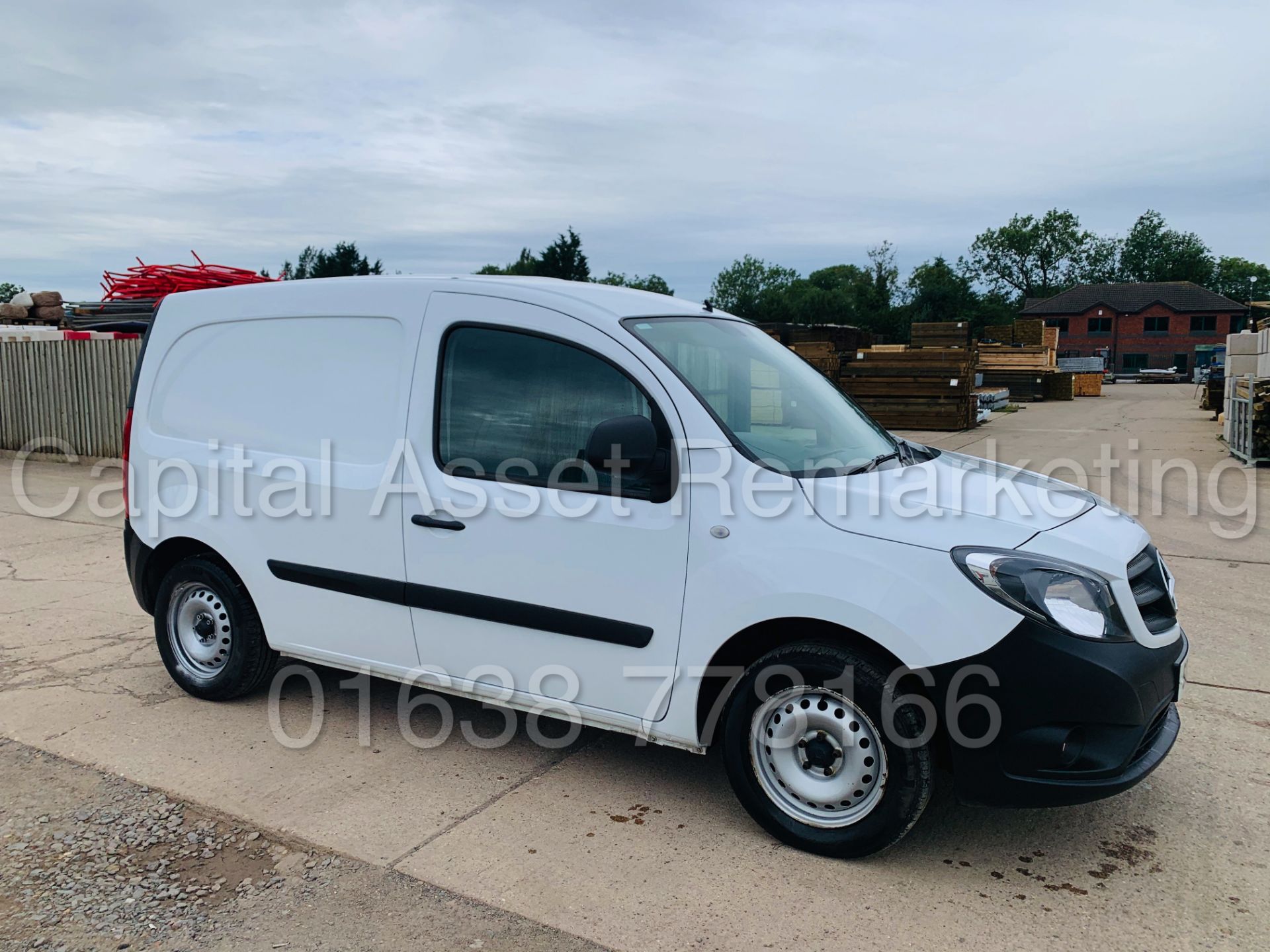 MERCEDES-BENZ CITAN 109 CDI *LWB - PANEL VAN* (2018 - EURO 6) '1.5 DIESEL' (1 OWNER) - Image 14 of 38