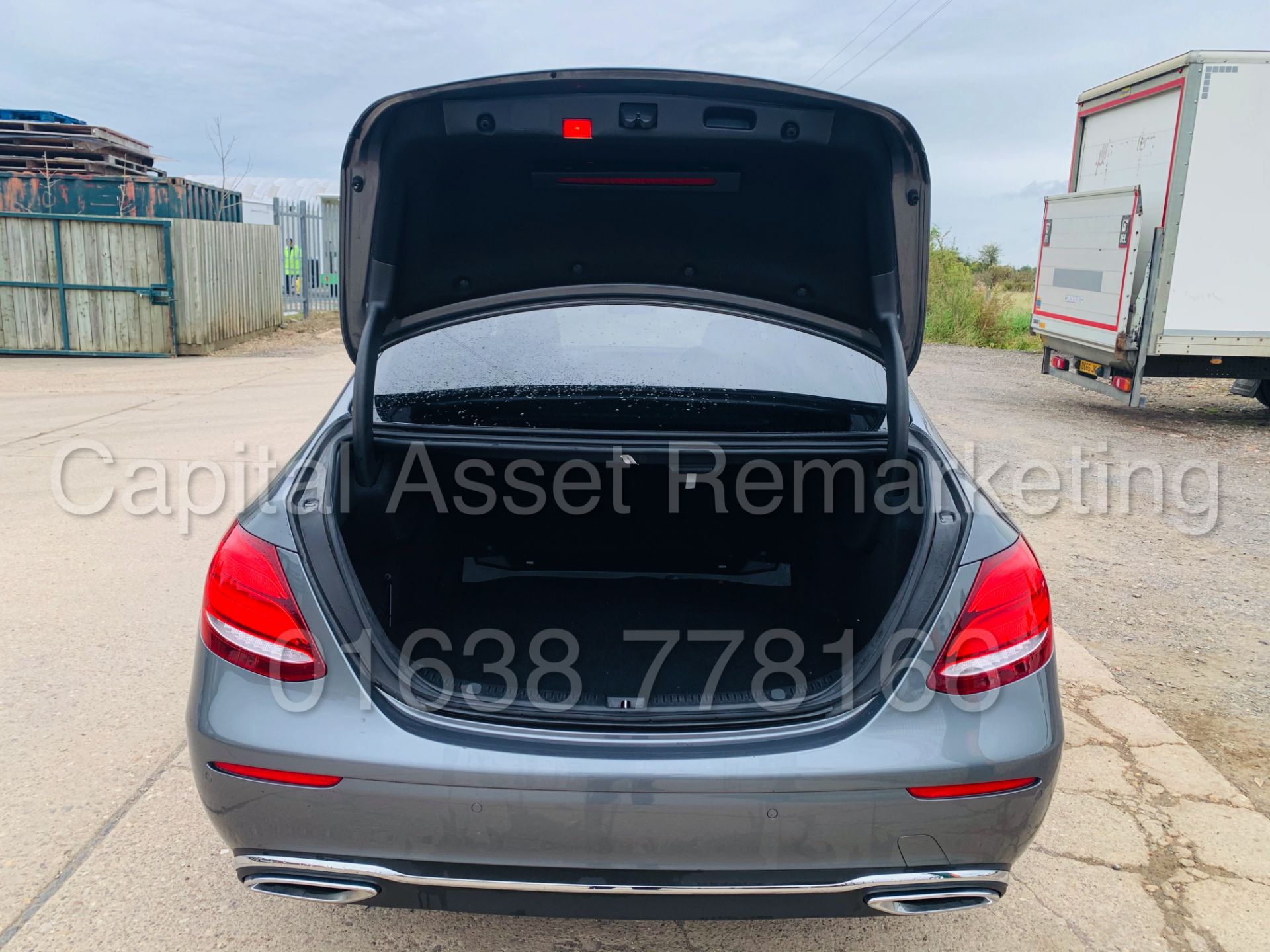 MERCEDES-BENZ E220D *SALOON* (2018 - NEW MODEL) '9-G TRONIC AUTO - LEATHER - SAT NAV' - Image 30 of 53
