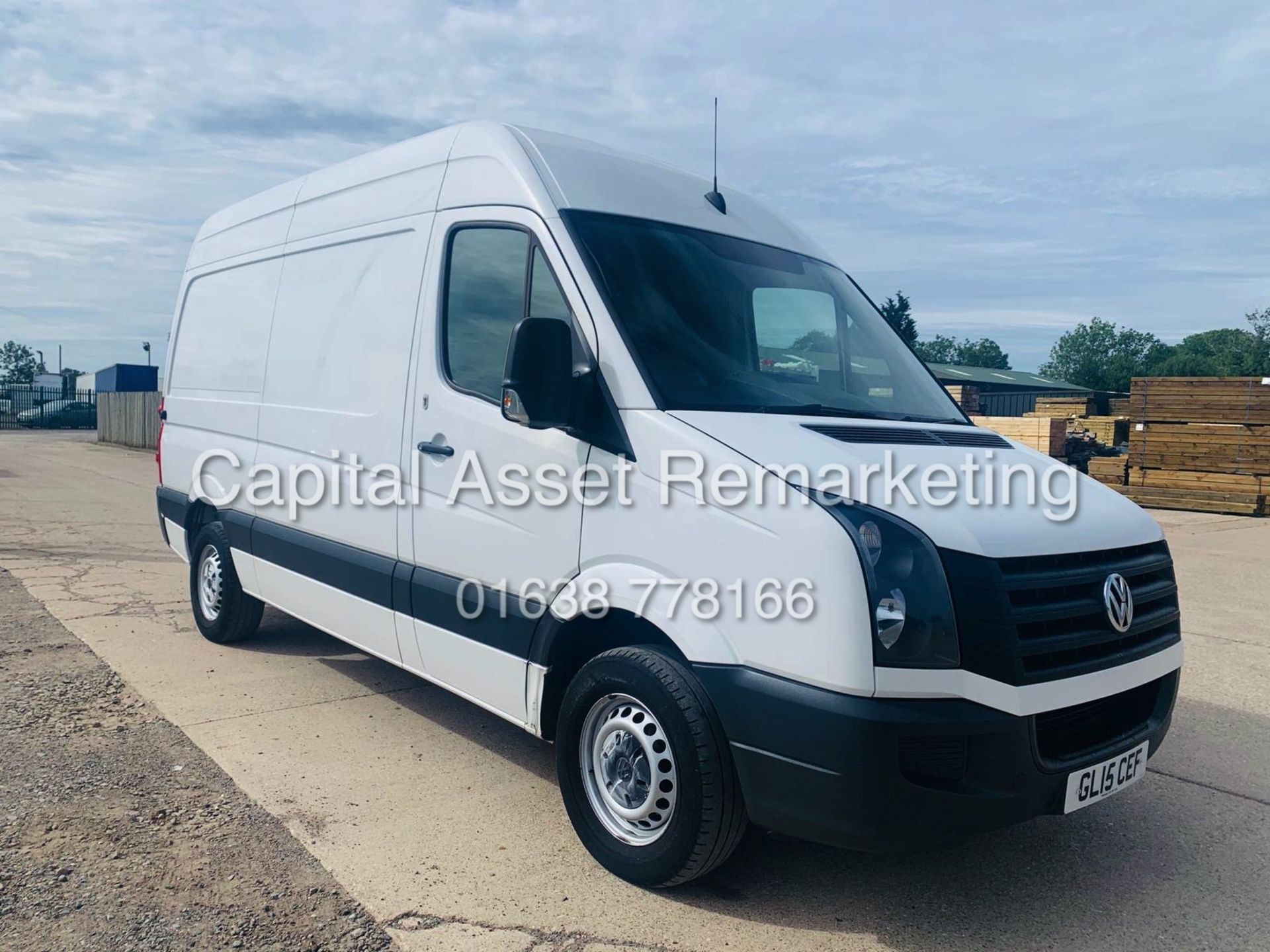 On Sale VOLKSWAGEN CRAFTER 2.0TDI CR35 (15 REG) 1 OWNER - CRUISE - ELEC PACK - BLUETOOTH - Image 3 of 30