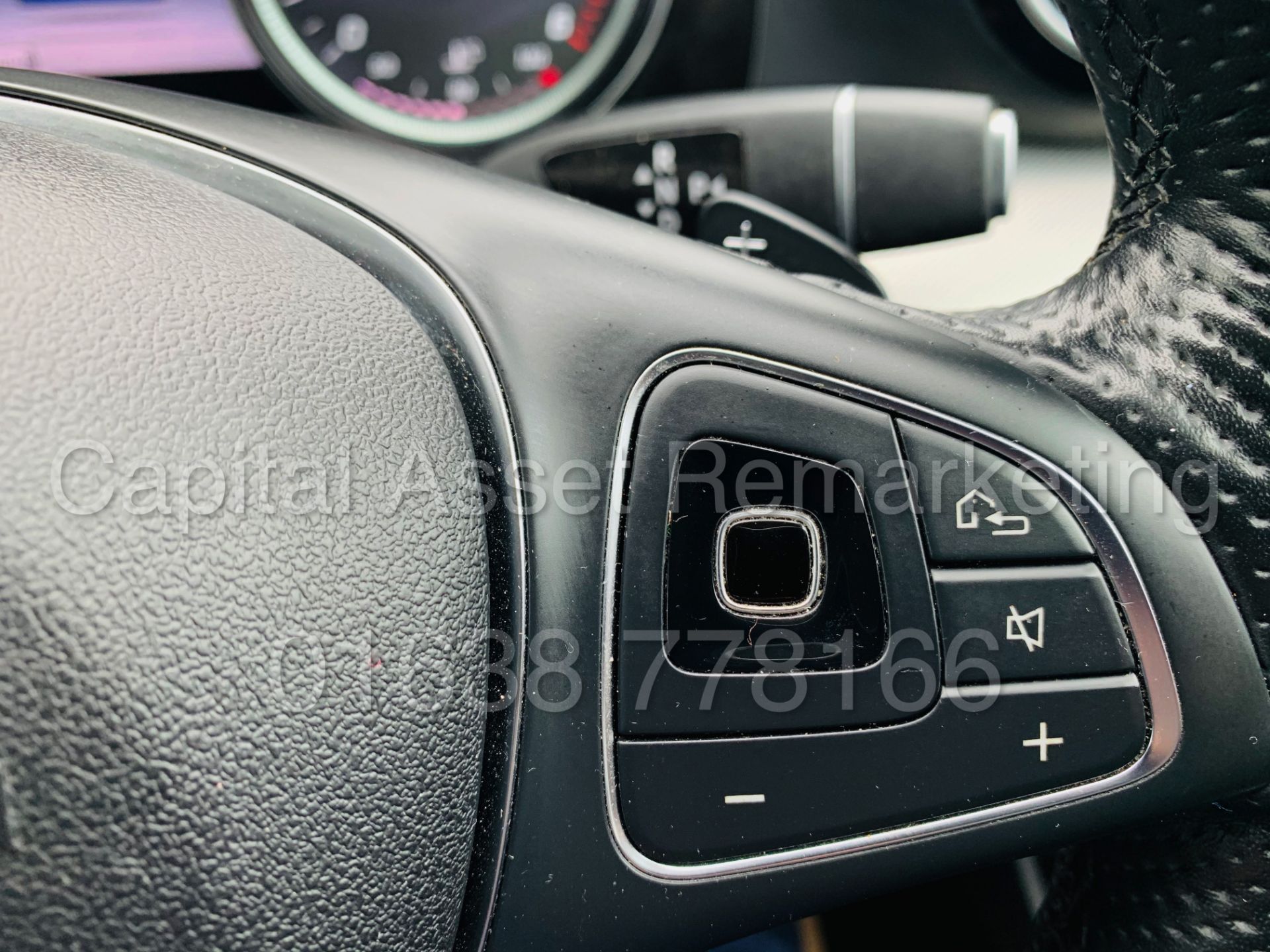 MERCEDES-BENZ E220D *SALOON* (2018 - NEW MODEL) '9-G TRONIC AUTO - LEATHER - SAT NAV' - Image 52 of 53