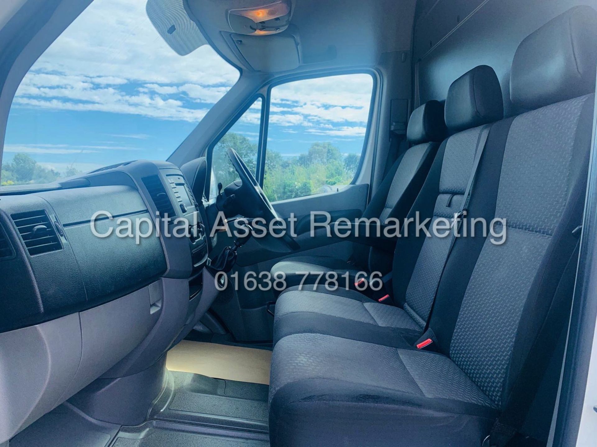 On Sale VOLKSWAGEN CRAFTER 2.0TDI CR35 (15 REG) 1 OWNER - CRUISE - ELEC PACK - BLUETOOTH - Image 23 of 30