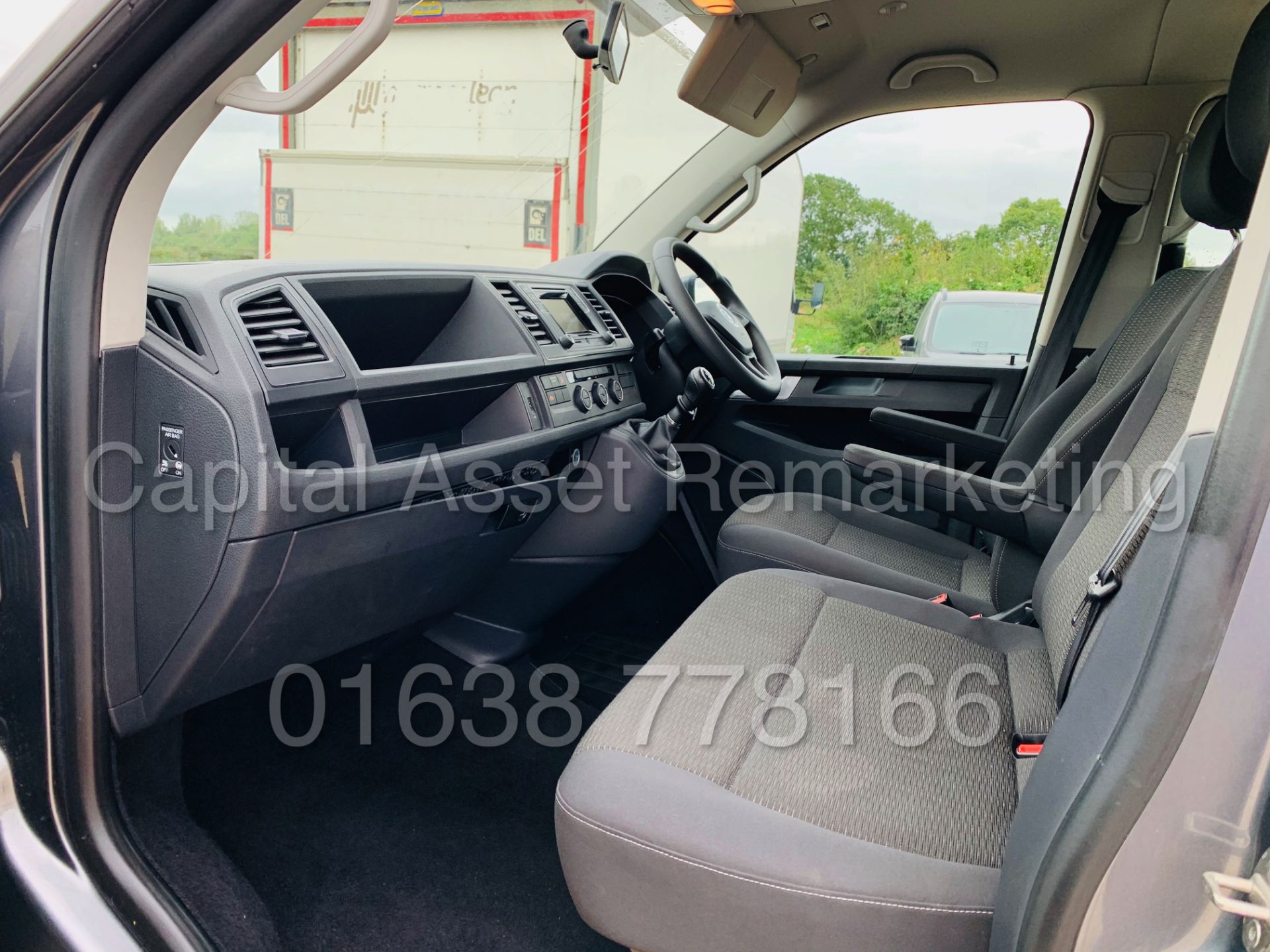 (On Sale) VOLKSWAGEN TRANSPORTER T32 *LWB - 9 SEATER BUS* (2018 - EURO 6) '2.0 TDI - STOP/START' - Image 21 of 48