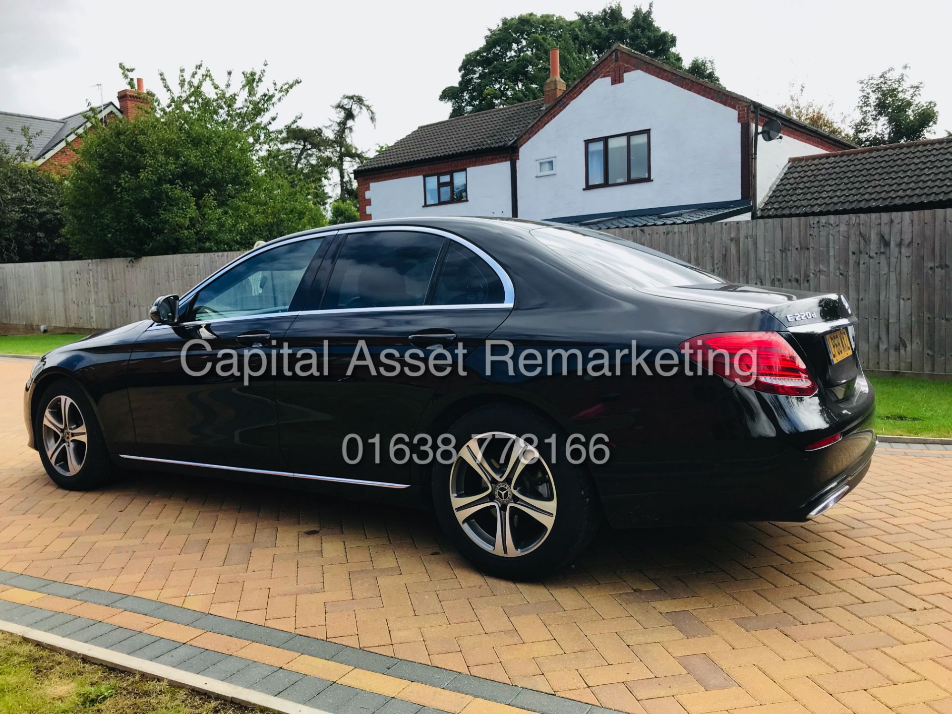 MERCEDES E220d "special equipment" SE - 2019 REG - 1 KEEPER - LEATHER - SAT NAV - HUGE SPEC - LOOK! - Image 9 of 34