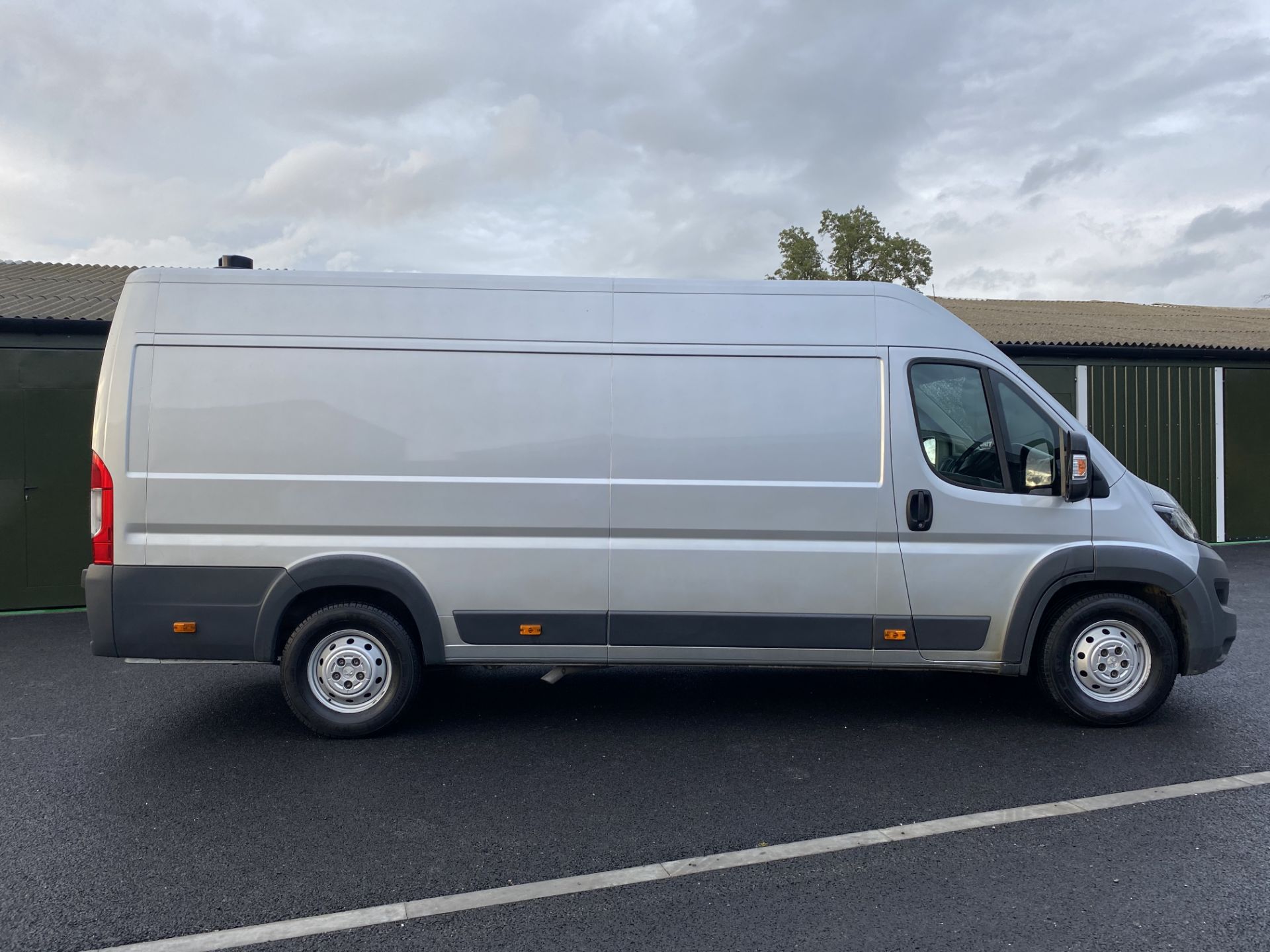 ON SALE PEUGEOT BOXER 2.0HDI BLUE "XLWB" L4H2 - 17 REG - EURO6 MODEL - AIR CON - SAT NAV - - LOOK!