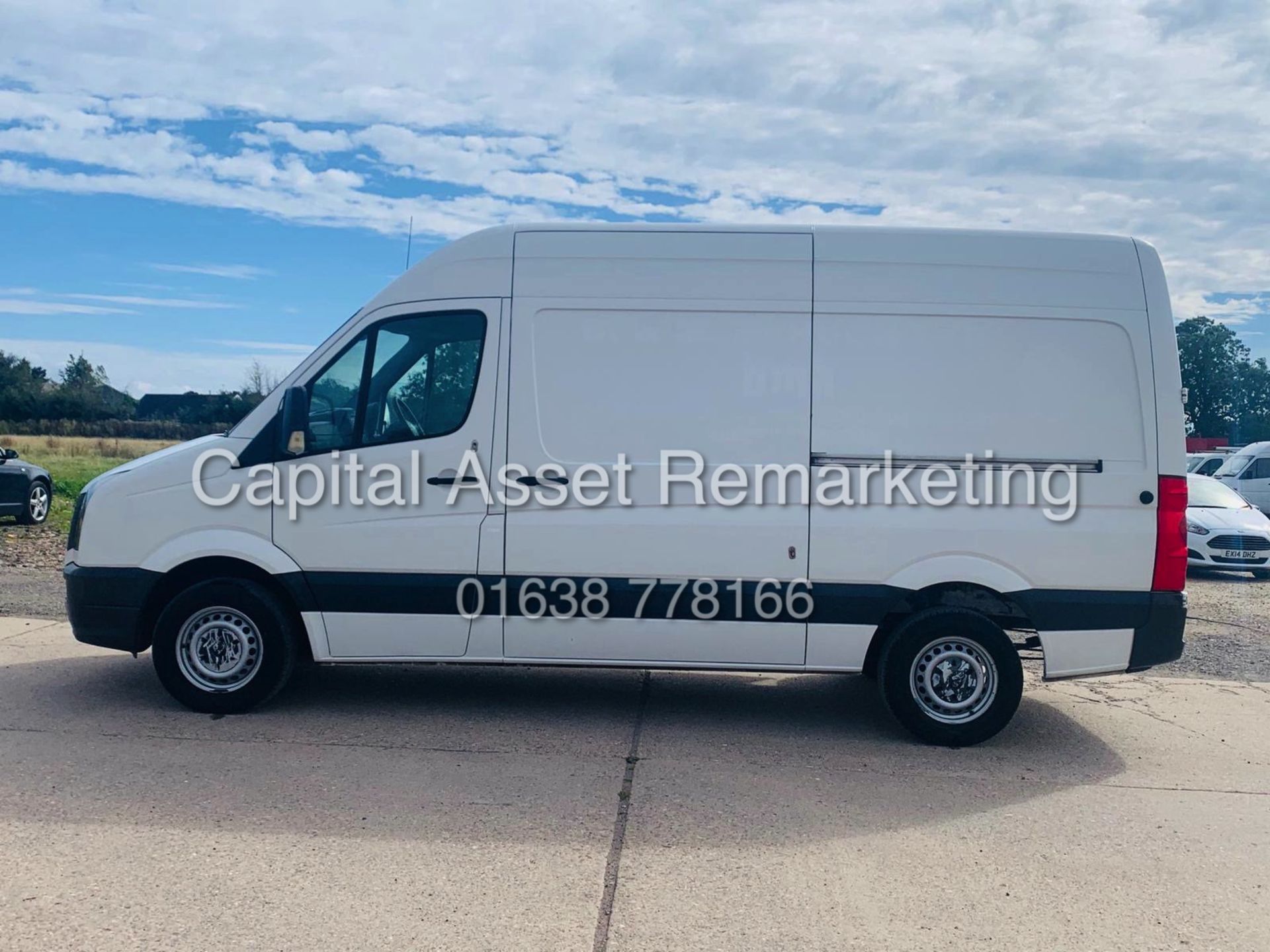 On Sale VOLKSWAGEN CRAFTER 2.0TDI CR35 (15 REG) 1 OWNER - CRUISE - ELEC PACK - BLUETOOTH - Image 8 of 30