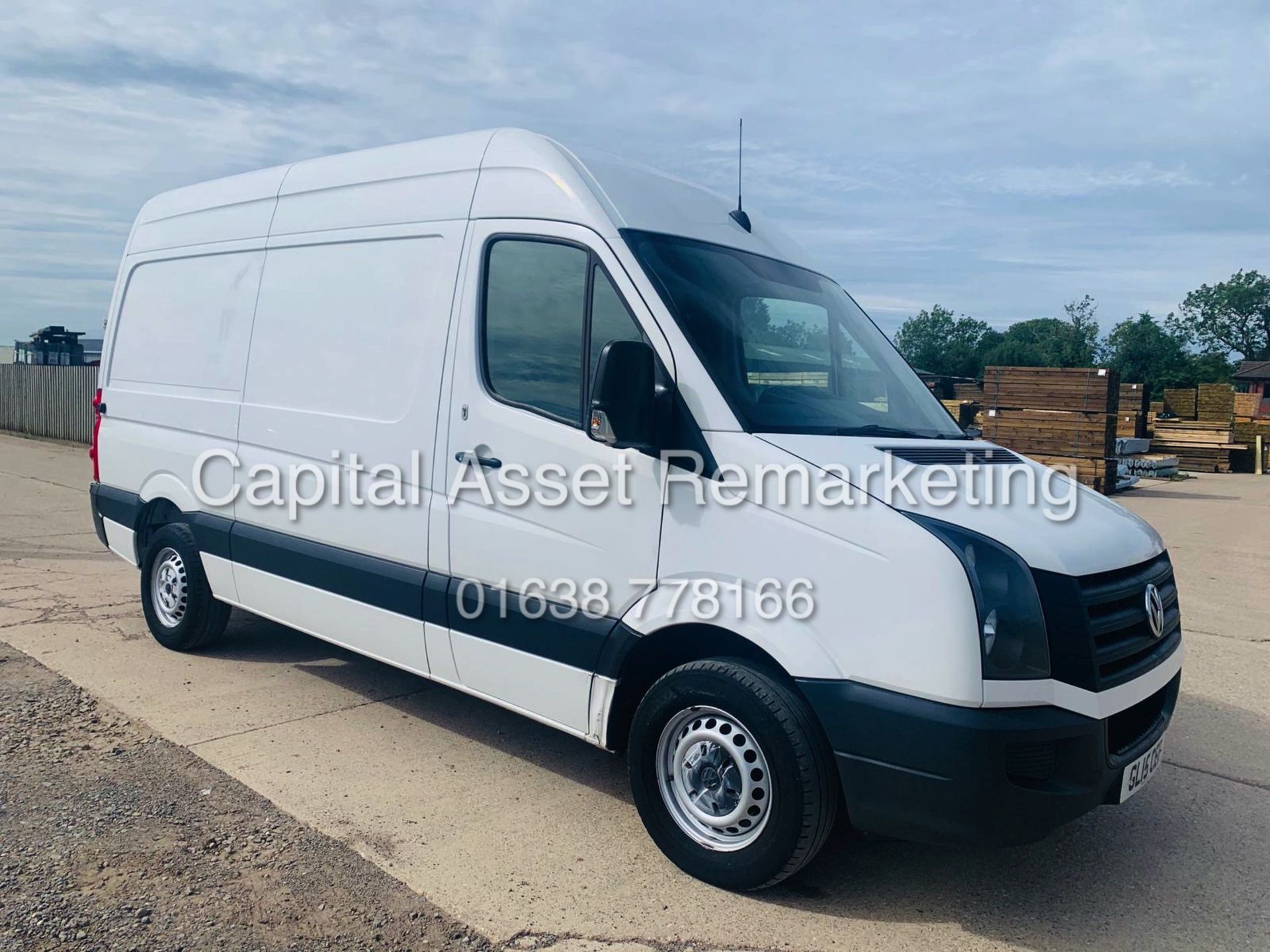 On Sale VOLKSWAGEN CRAFTER 2.0TDI CR35 (15 REG) 1 OWNER - CRUISE - ELEC PACK - BLUETOOTH - Image 2 of 30