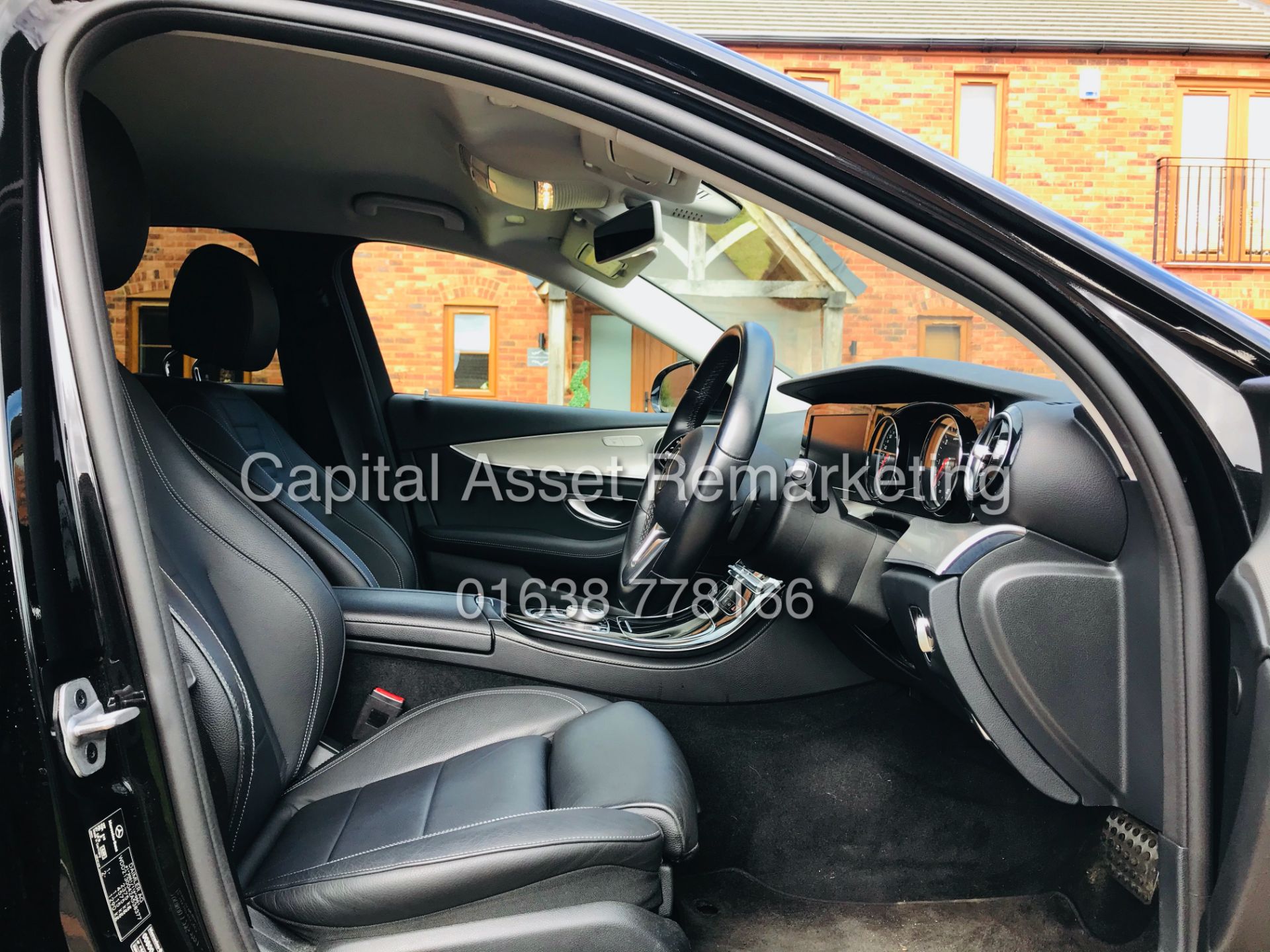 MERCEDES E220d "special equipment" SE - 2019 REG - 1 KEEPER - LEATHER - SAT NAV - HUGE SPEC - LOOK! - Image 11 of 34