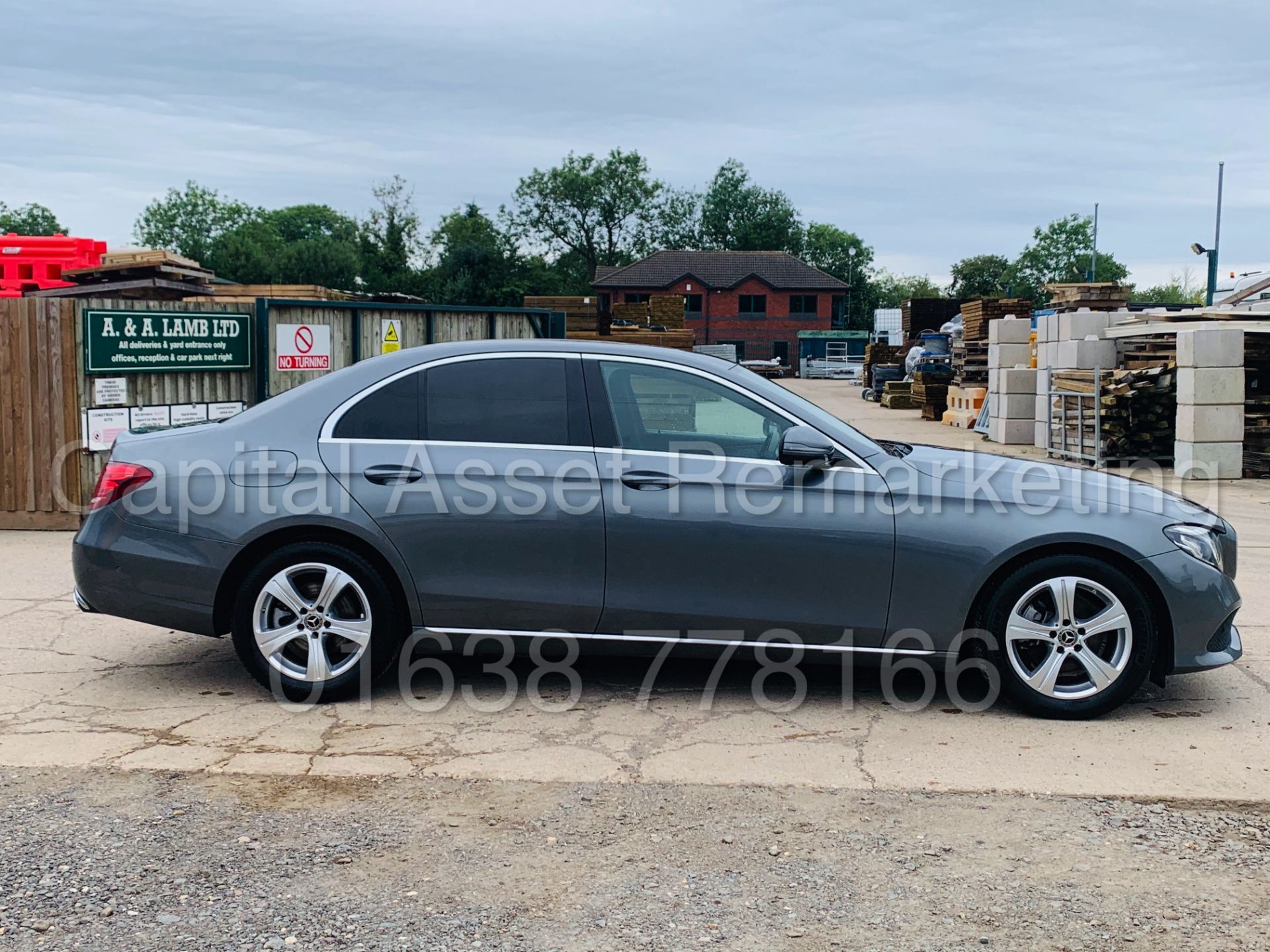 MERCEDES-BENZ E220D *SALOON* (2018 - NEW MODEL) '9-G TRONIC AUTO - LEATHER - SAT NAV' - Image 14 of 53