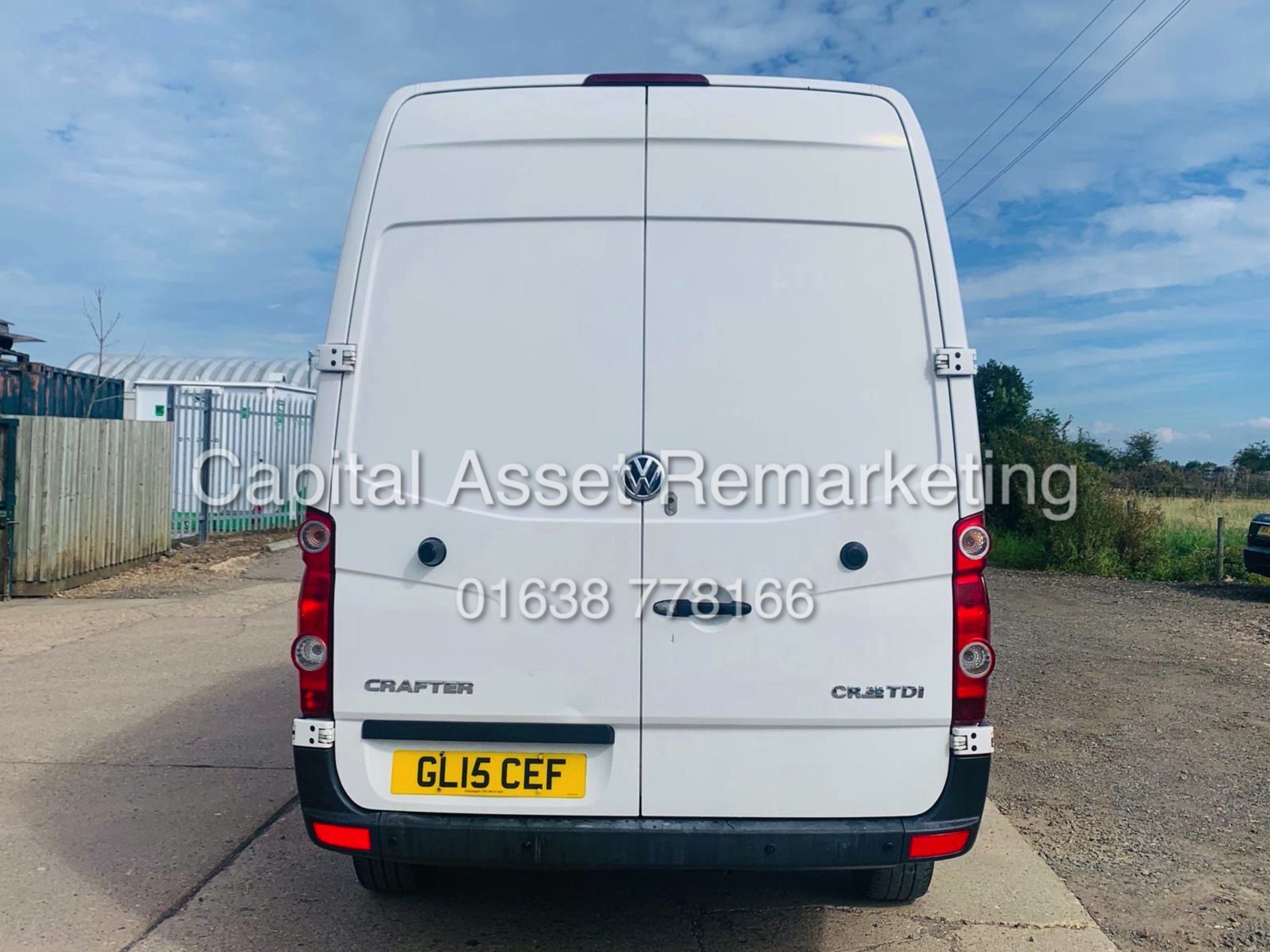 On Sale VOLKSWAGEN CRAFTER 2.0TDI CR35 (15 REG) 1 OWNER - CRUISE - ELEC PACK - BLUETOOTH - Image 11 of 30