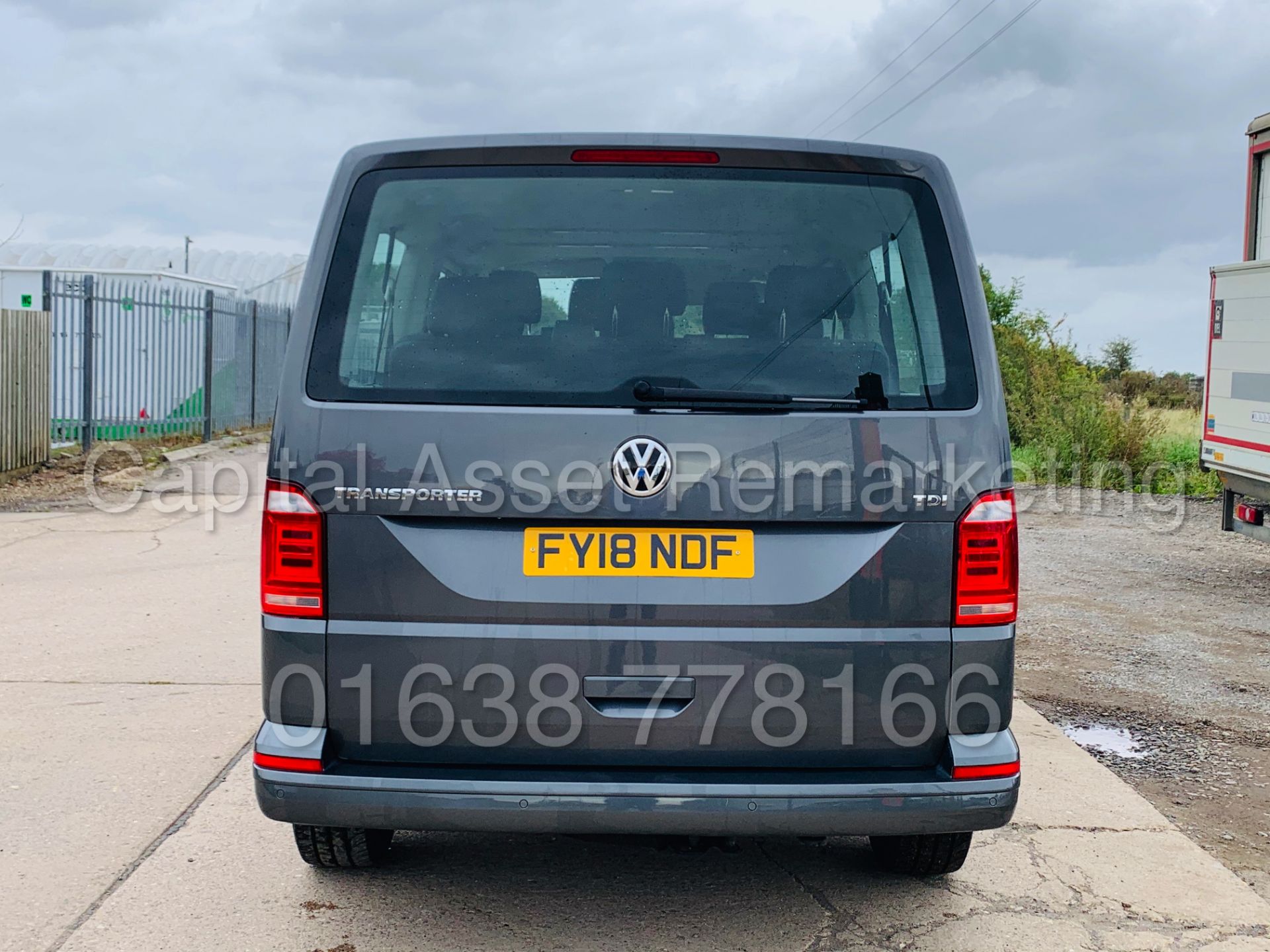 (On Sale) VOLKSWAGEN TRANSPORTER T32 *LWB - 9 SEATER BUS* (2018 - EURO 6) '2.0 TDI - STOP/START' - Image 11 of 48