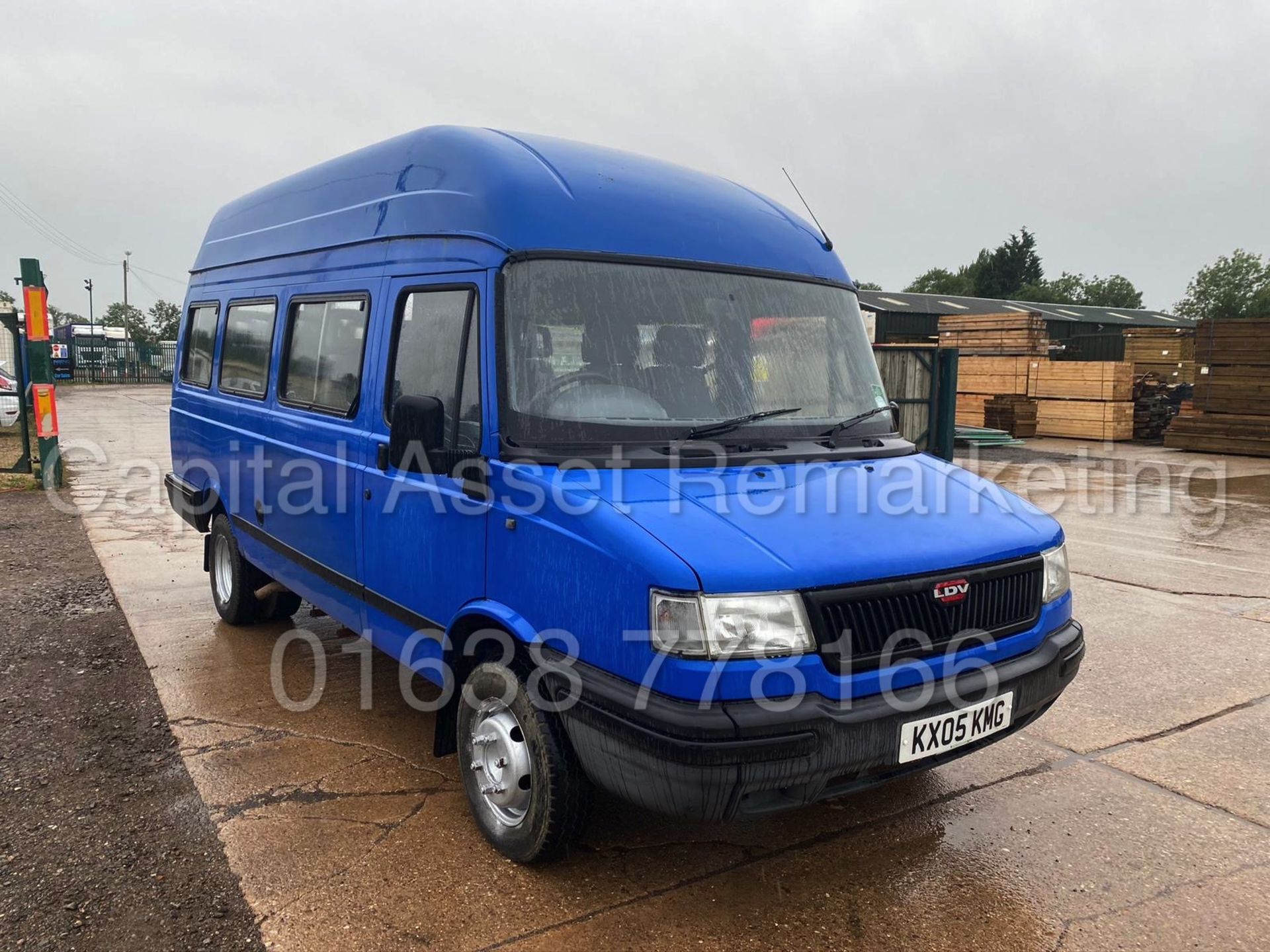 (On Sale) LDV CONVOY 400 *LWB - 17 SEATER MINI-BUS* (2005) '2.4 TDCI - 5 SPEED' (NO VAT - SAVE 20%)