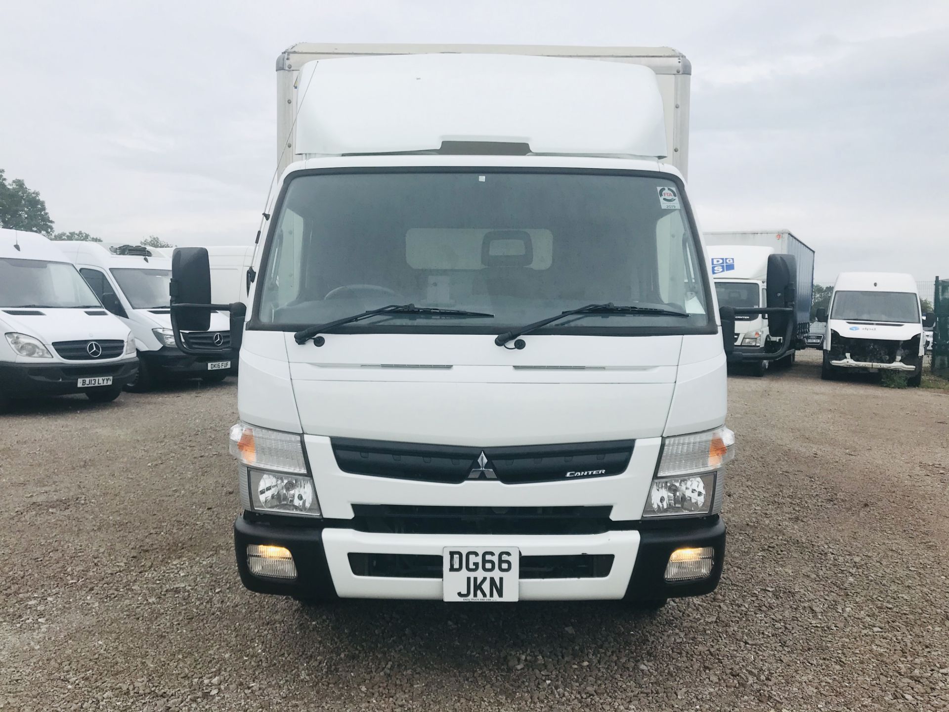 MITSUBISHI CANTER 7C15 LWB BOX VAN - 2017 MODEL - MANUAL - 22FT BOX - EURO 6 ULEZ COMPLIANT - LOOK - Image 13 of 19