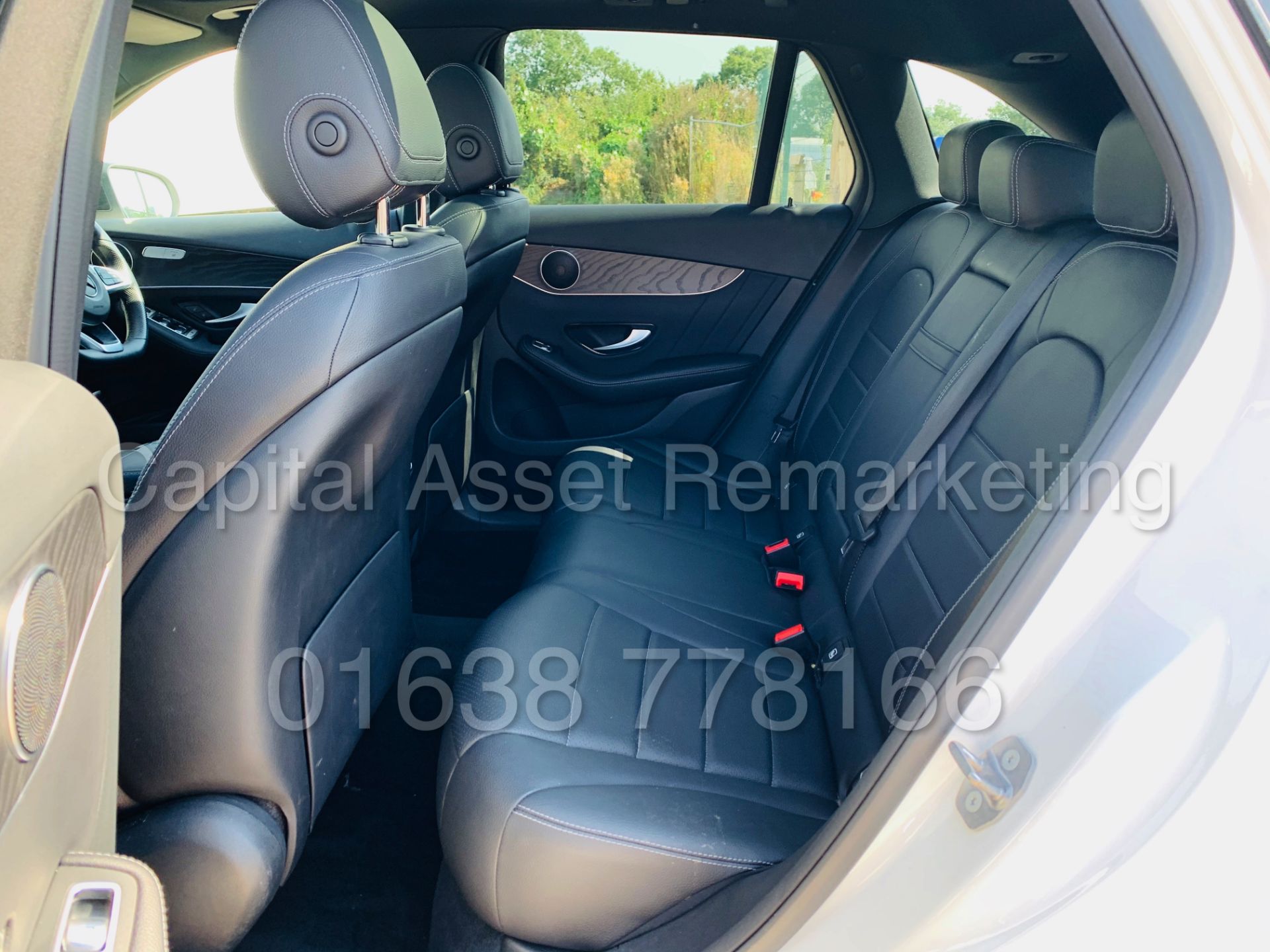 (On Sale) MERCEDES-BENZ GLC 250 *AMG - NIGHT EDITION* SUV (2019) '9G TRONIC - 4-MATIC' *HUGE SPEC* - Image 27 of 53