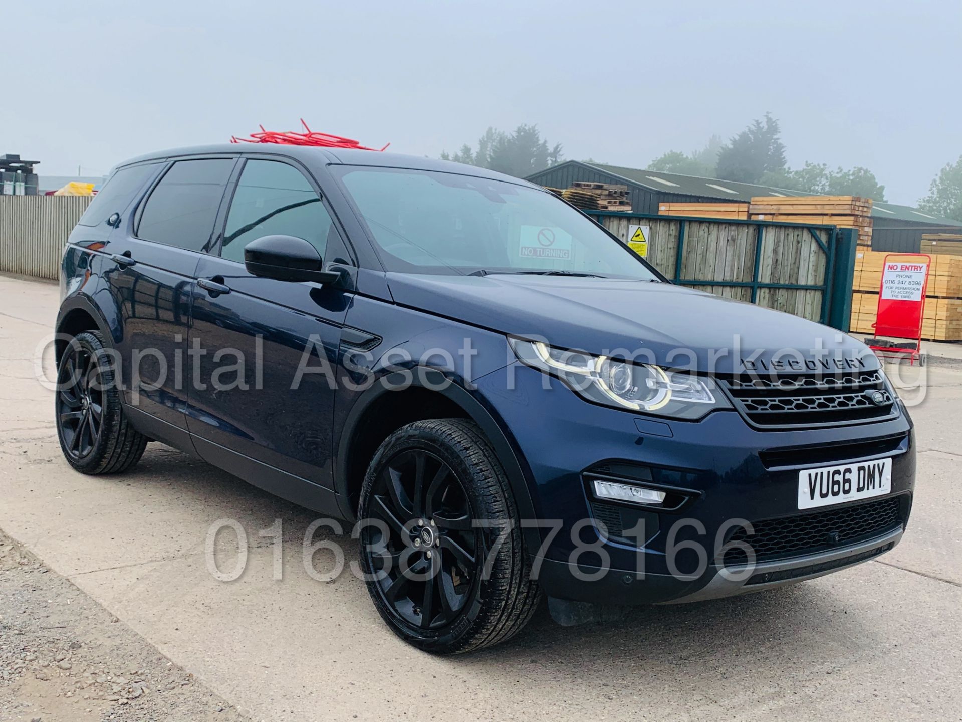 LAND ROVER DISCOVERY SPORT *HSE BLACK EDITION* SUV (2017 MODEL) '2.0 TD4 - AUTO' **MASSIVE SPEC** - Image 3 of 59