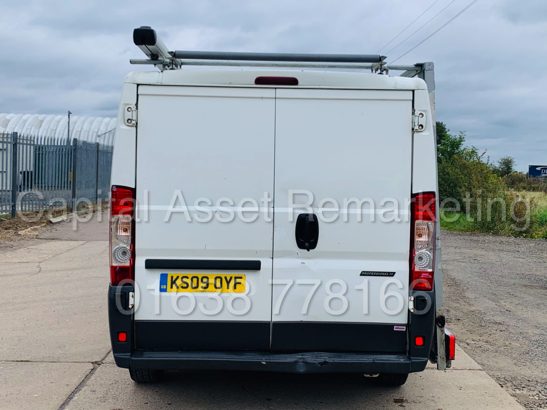 (ON SALE) PEUGEOT BOXER *PROFESSIONAL* SWB - PANEL VAN (2009) '2.2 HDI - 100 BHP' *AIR CON* (NO VAT) - Image 6 of 34