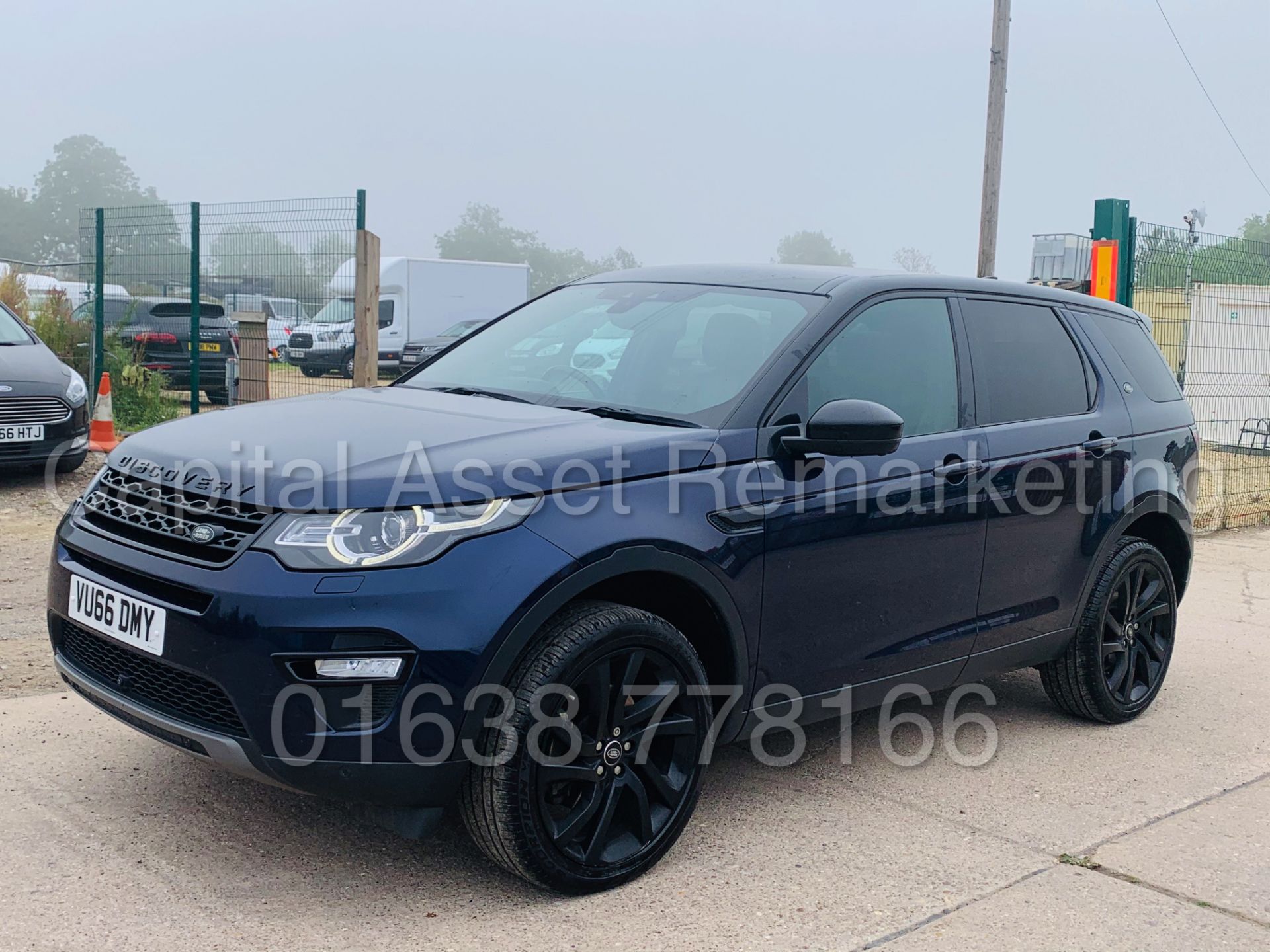 LAND ROVER DISCOVERY SPORT *HSE BLACK EDITION* SUV (2017 MODEL) '2.0 TD4 - AUTO' **MASSIVE SPEC** - Image 6 of 59