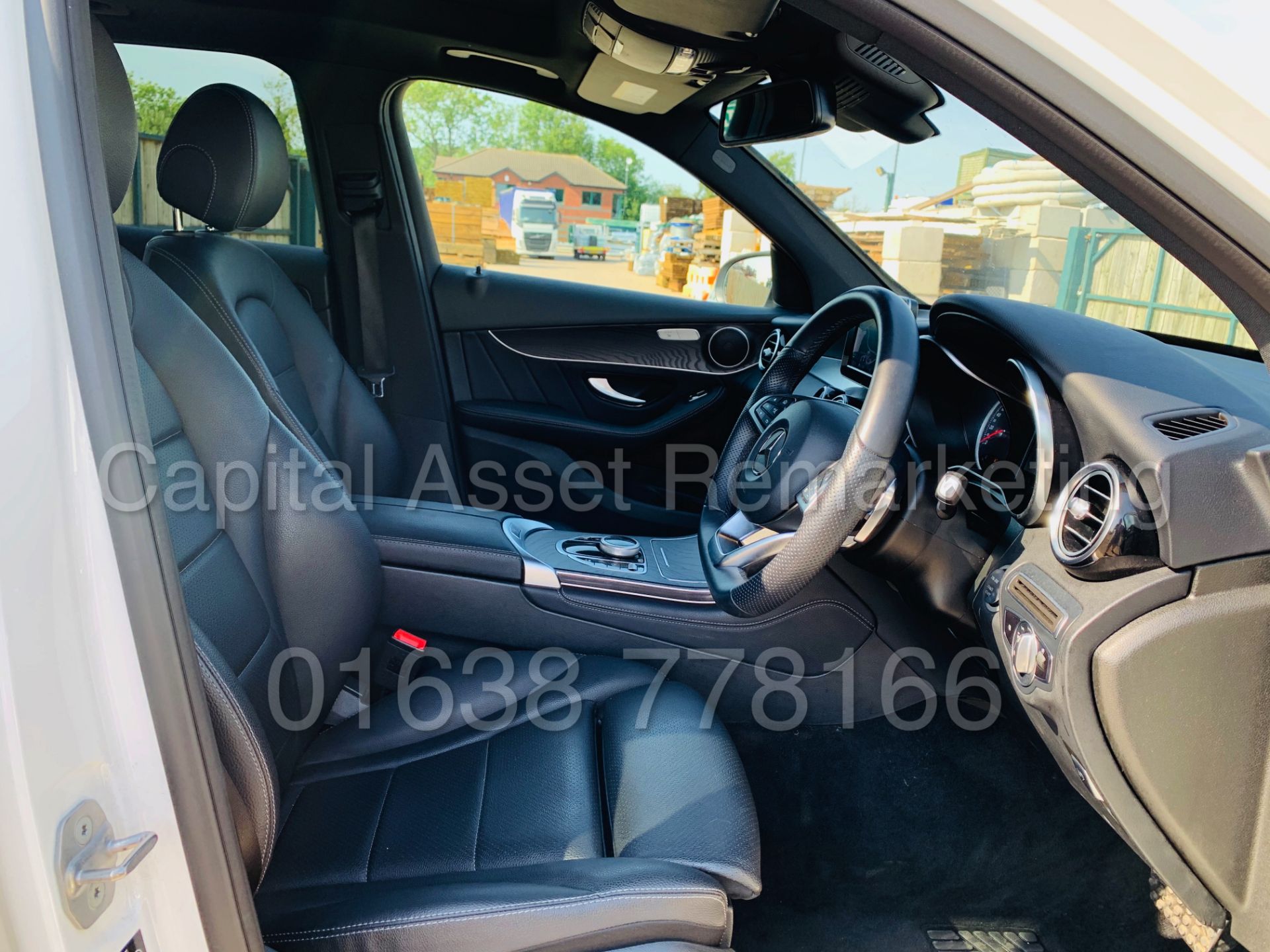 (On Sale) MERCEDES-BENZ GLC 250 *AMG - NIGHT EDITION* SUV (2019) '9G TRONIC - 4-MATIC' *HUGE SPEC* - Image 38 of 53